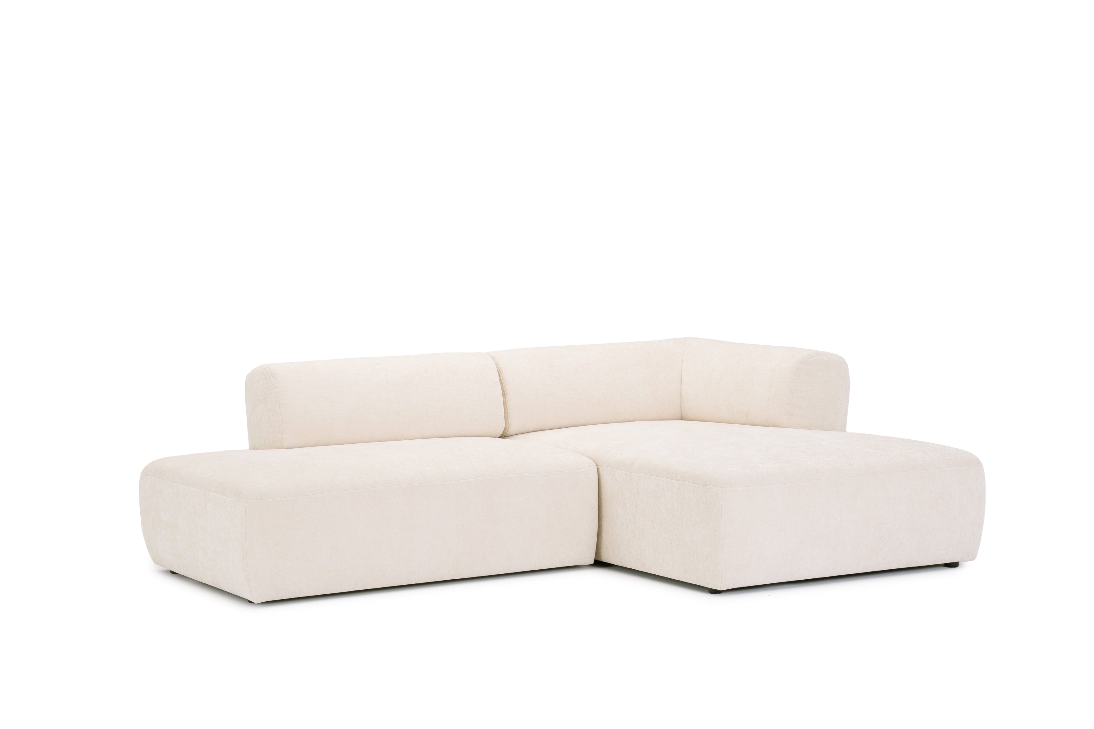 Canapé d’angle droit Lancry en tissu chenille beige Paname Avenue, vue trois-quarts sur fond blanc