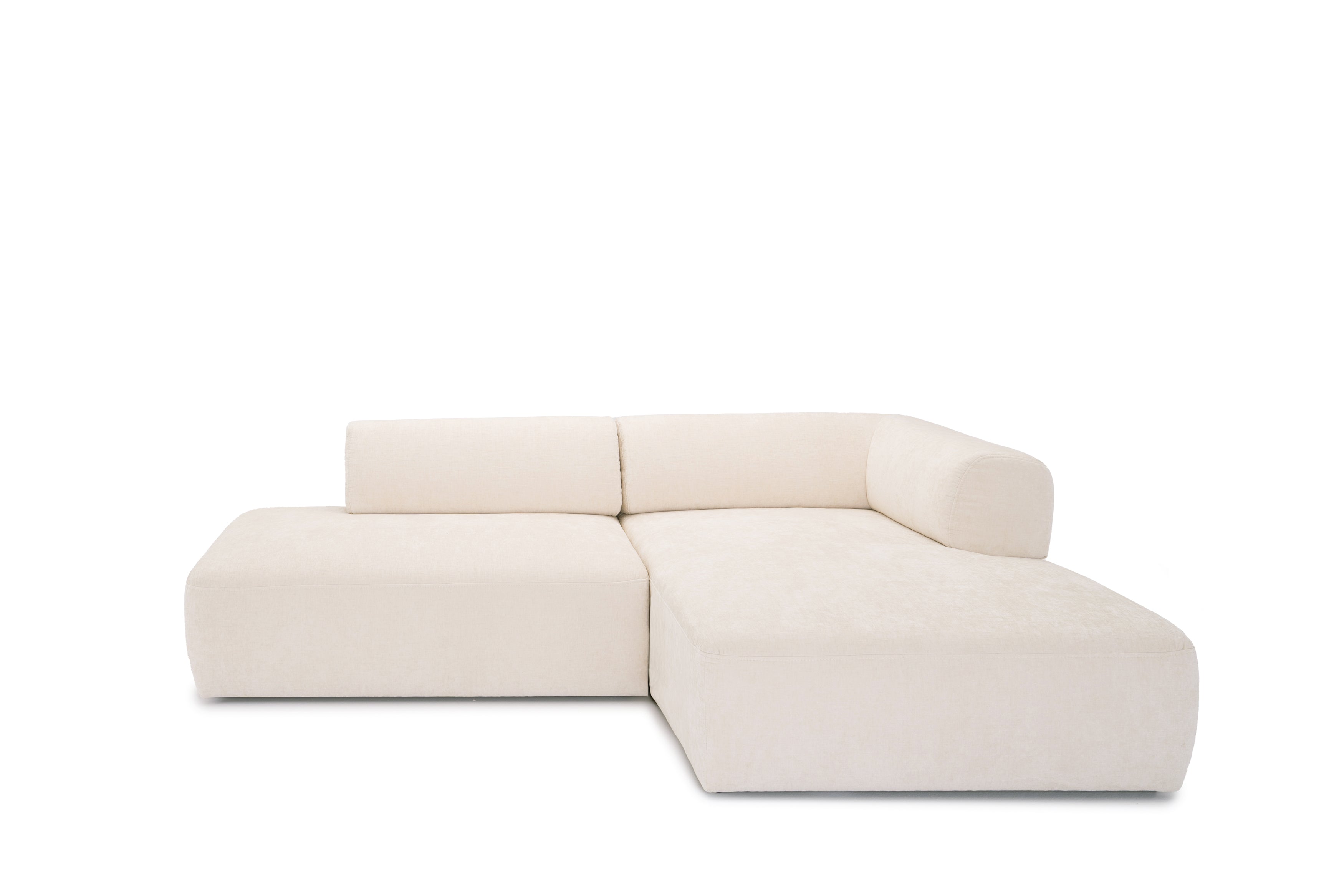 Canapé d’angle droit Lancry en tissu chenille beige Paname Avenue, vue de face sur fond blanc