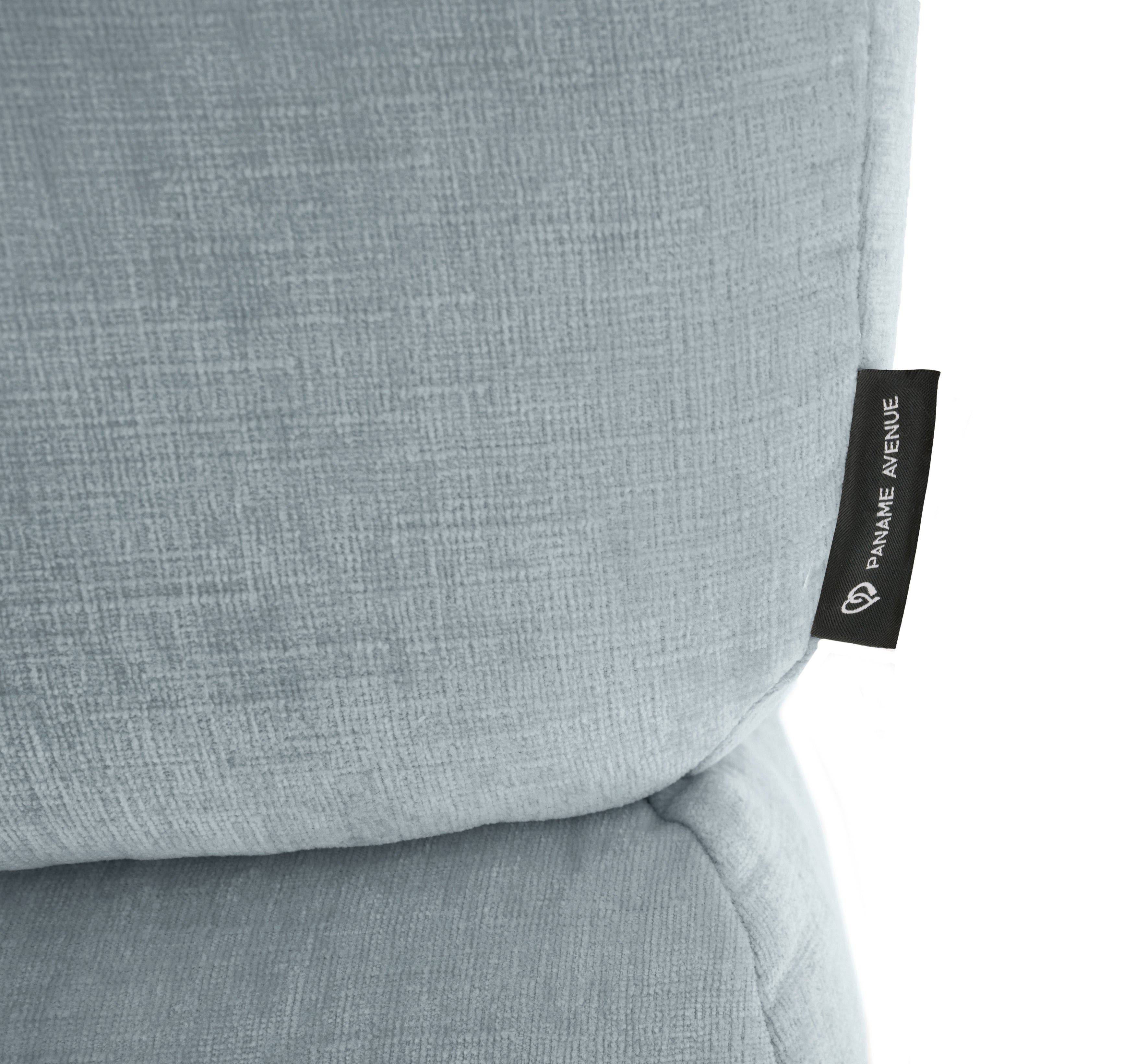 Canapé d’angle gauche Lancry en tissu chenille gris Paname Avenue, détail du label de la marque
