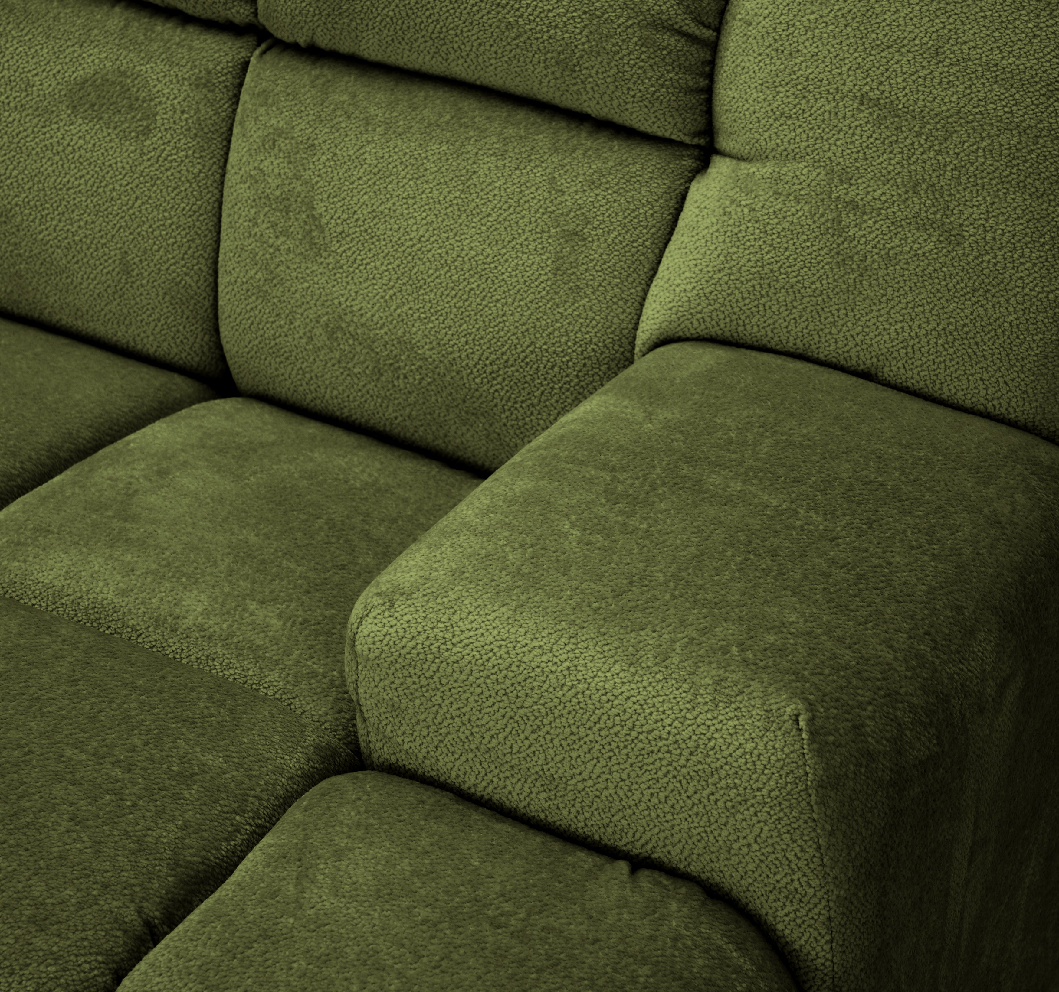 Canapé d’angle gauche Caire en tissu chenille vert olive Paname Avenue, zoom sur l’accoudoir