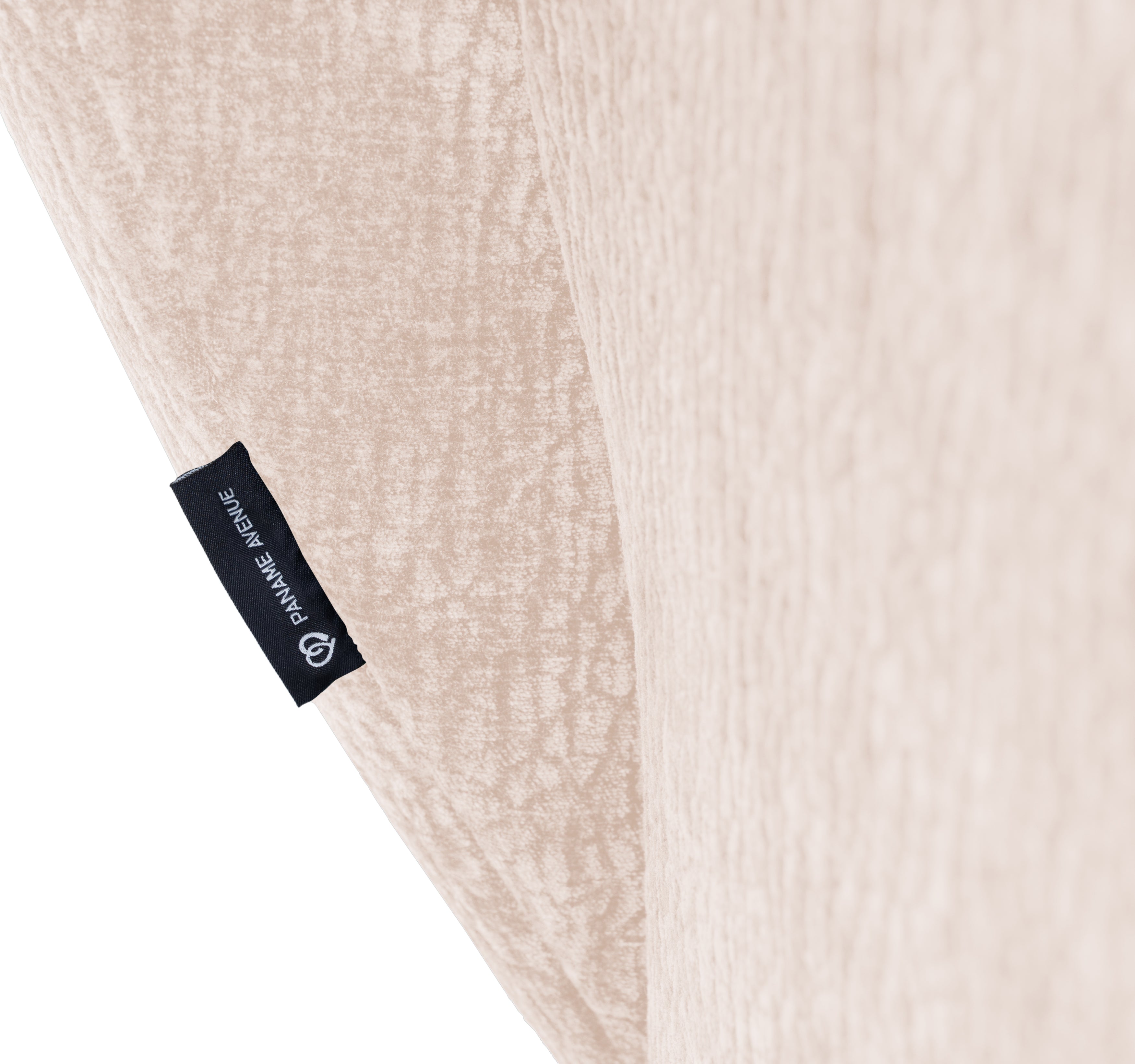 Canapé d’angle gauche Saint-Denis en tissu chenille beige Paname Avenue, détail du label de la marque
