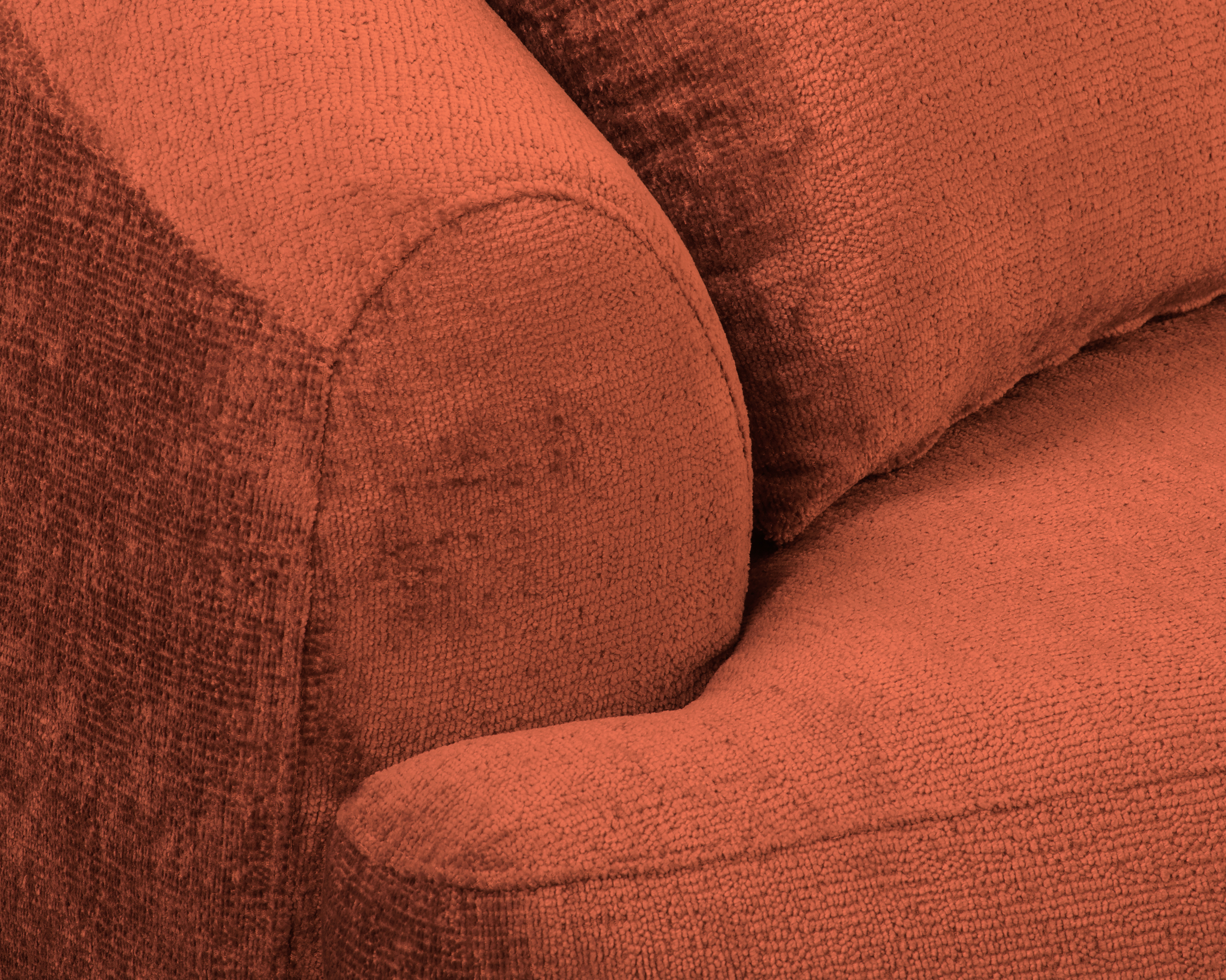 Canapé droit Calais en tissu chenille terracotta Paname Avenue, zoom sur l’accoudoir