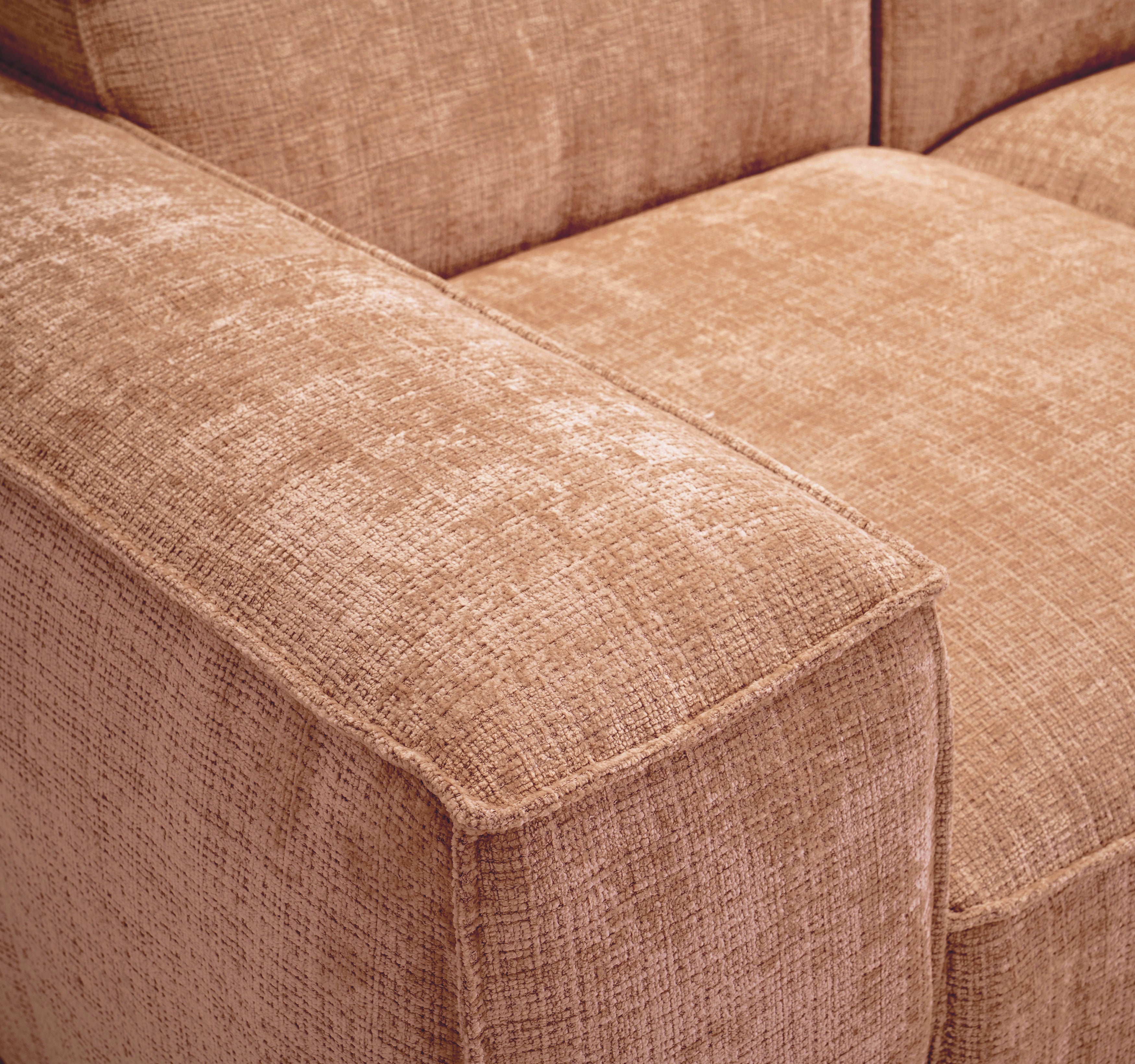 Canapé droit Lacepede en tissu chenille terracotta Paname Avenue, zoom sur l’accoudoir