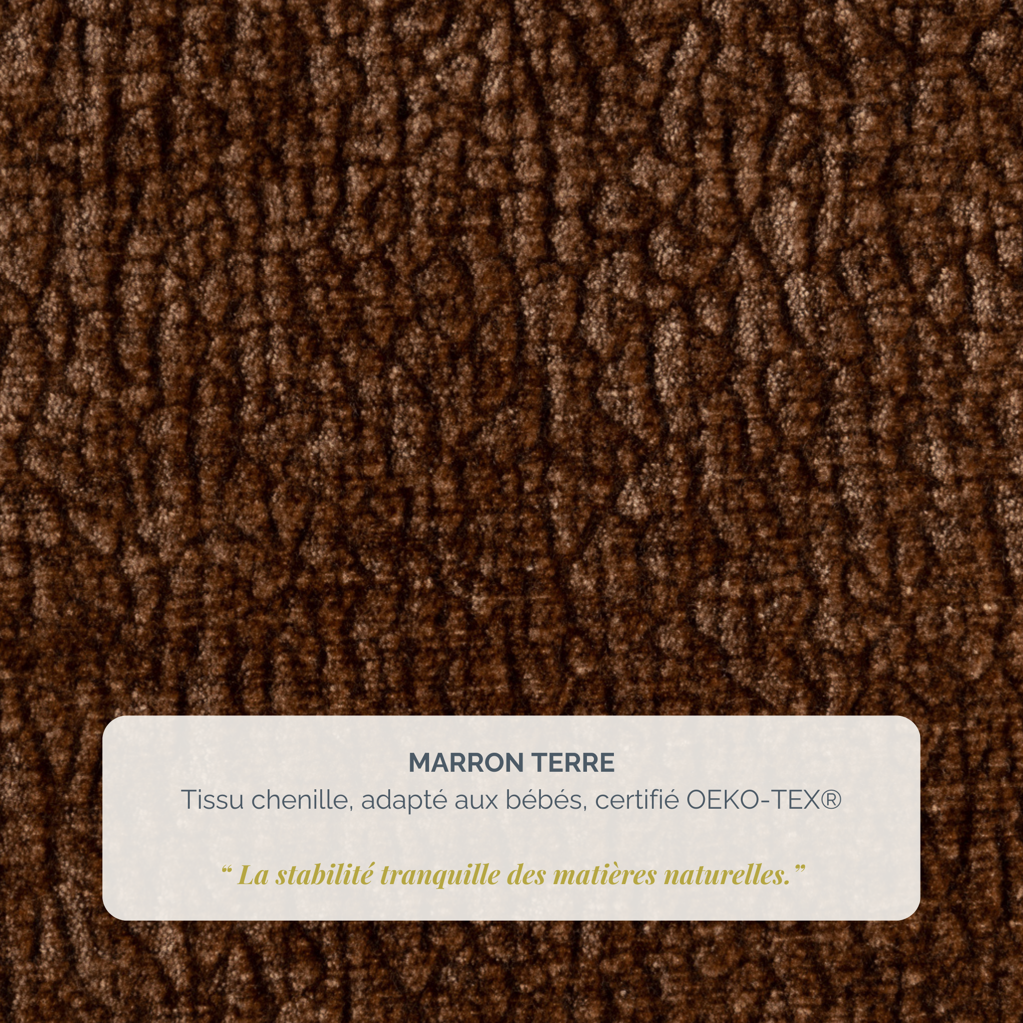 Canapé droit Portefoin en tissu chenille marron Paname Avenue, détail de la texture du revêtement