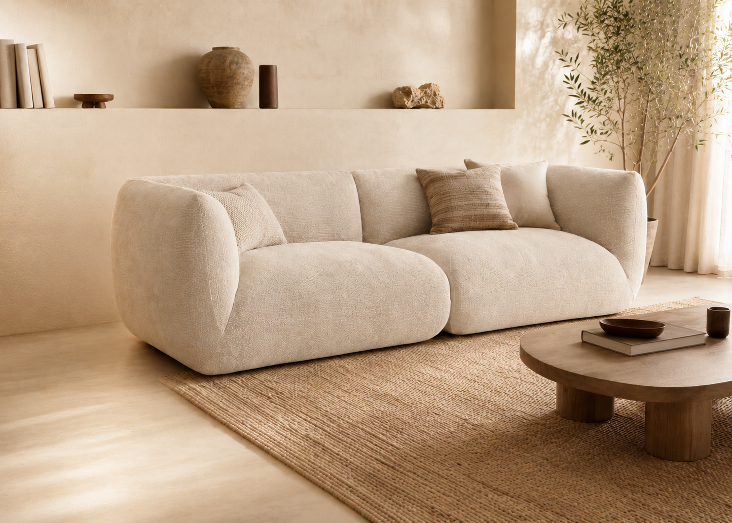 Canapé 4 places Portefoin en tissu chenille beige Paname Avenue - design organique et assise généreuse dans un salon contemporain.