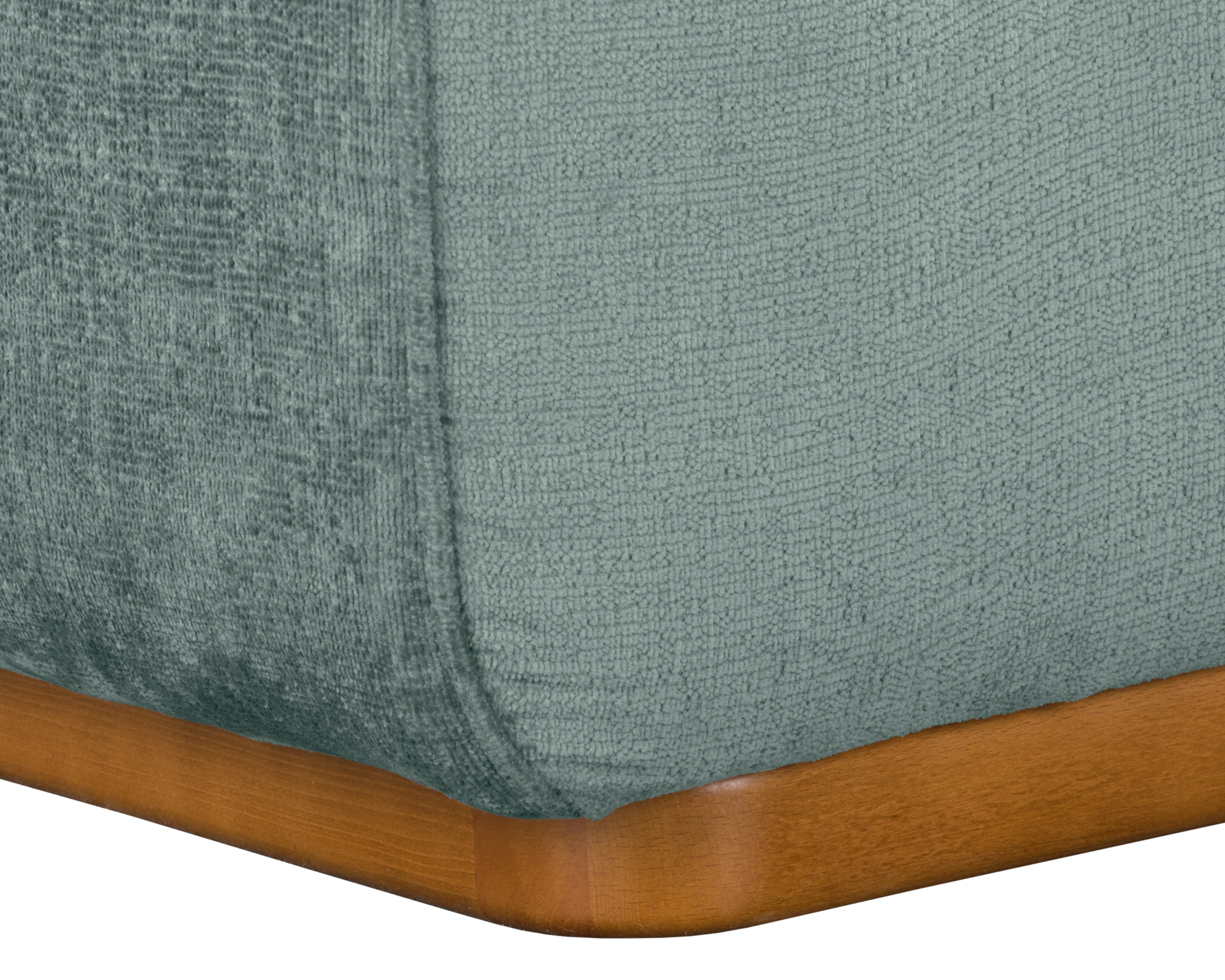 Canapé droit Saint-Maur en tissu chenille bleu Paname Avenue, détail du pied en bois massif