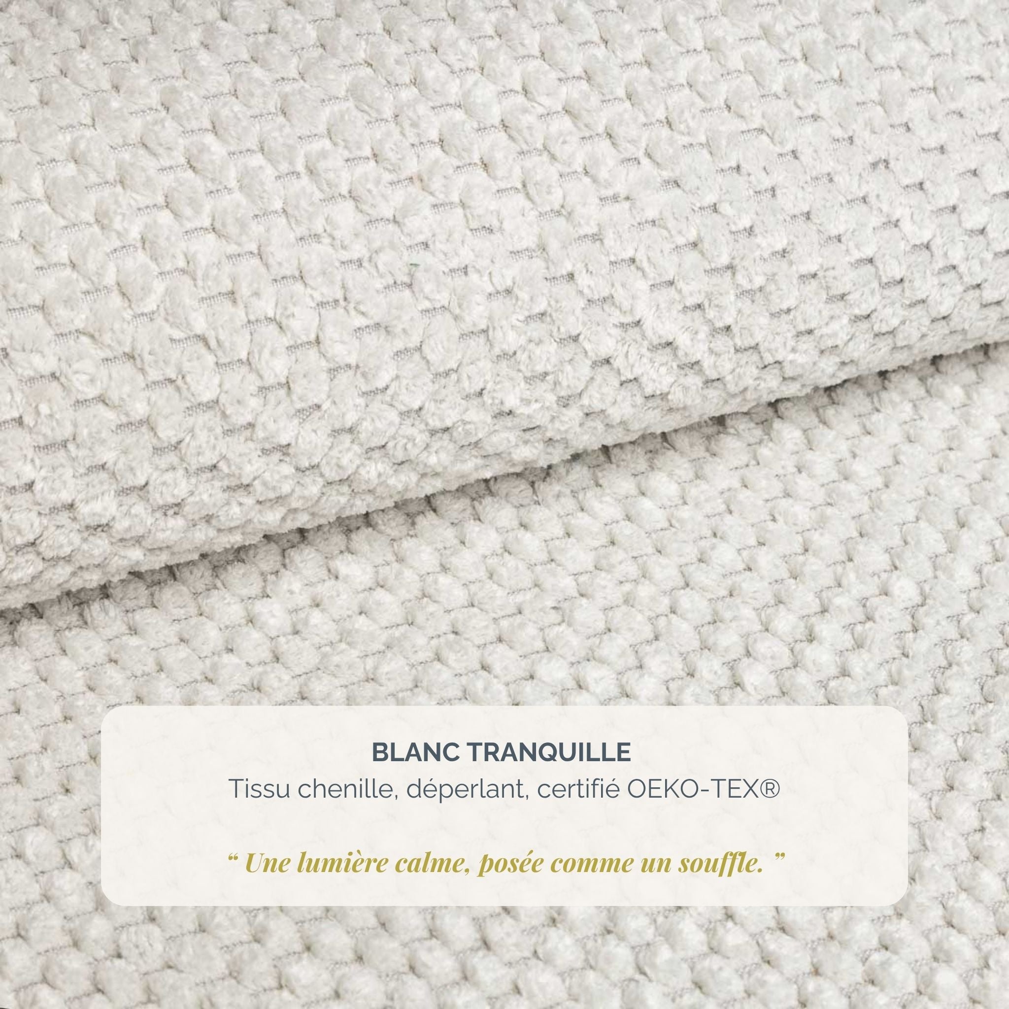 Canapé droit Sedaine en tissu chenille blanc Paname Avenue, détail de la texture du revêtement