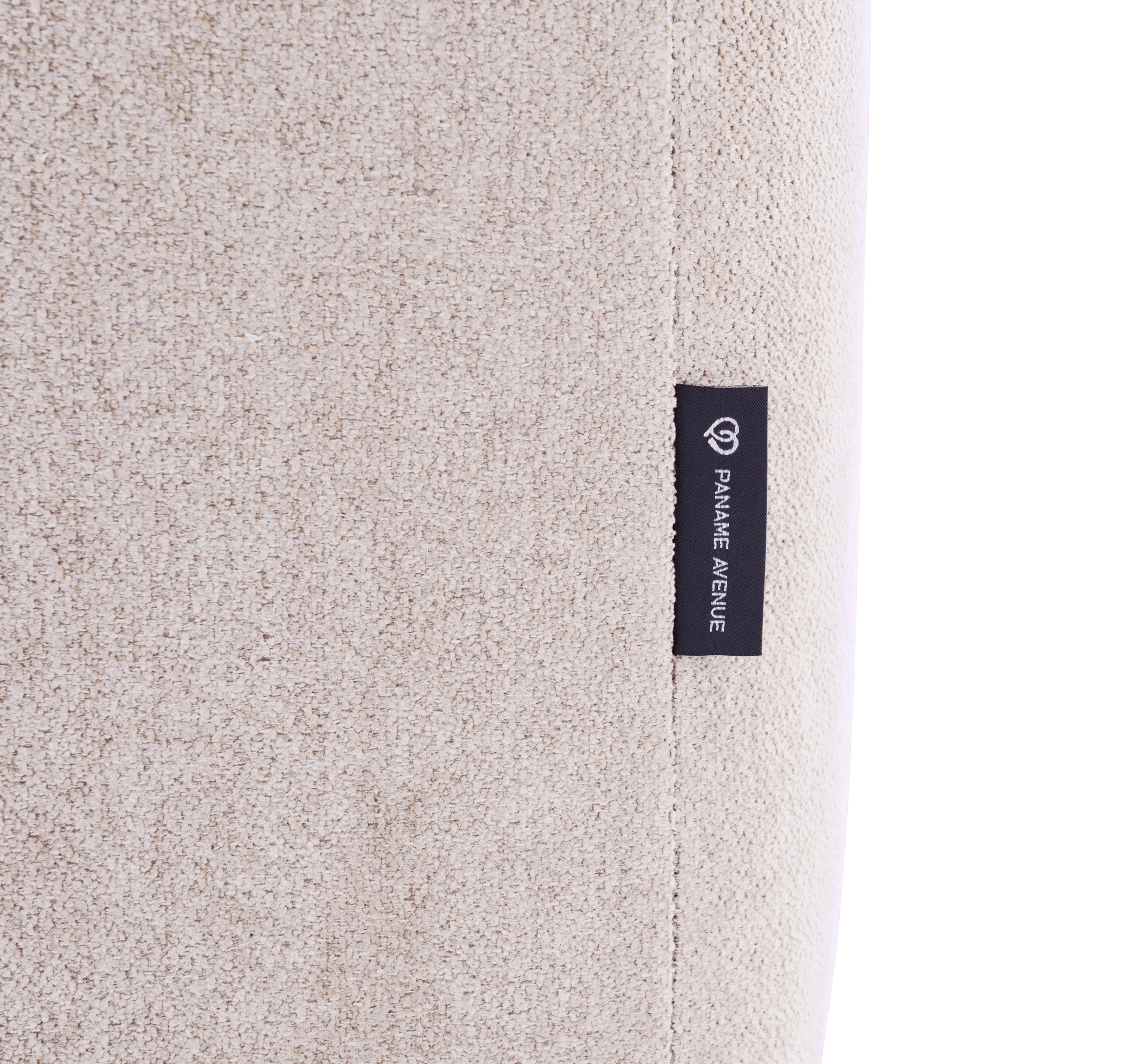 Canapé droit Seine en tissu chenille beige Paname Avenue, détail du label de la marque