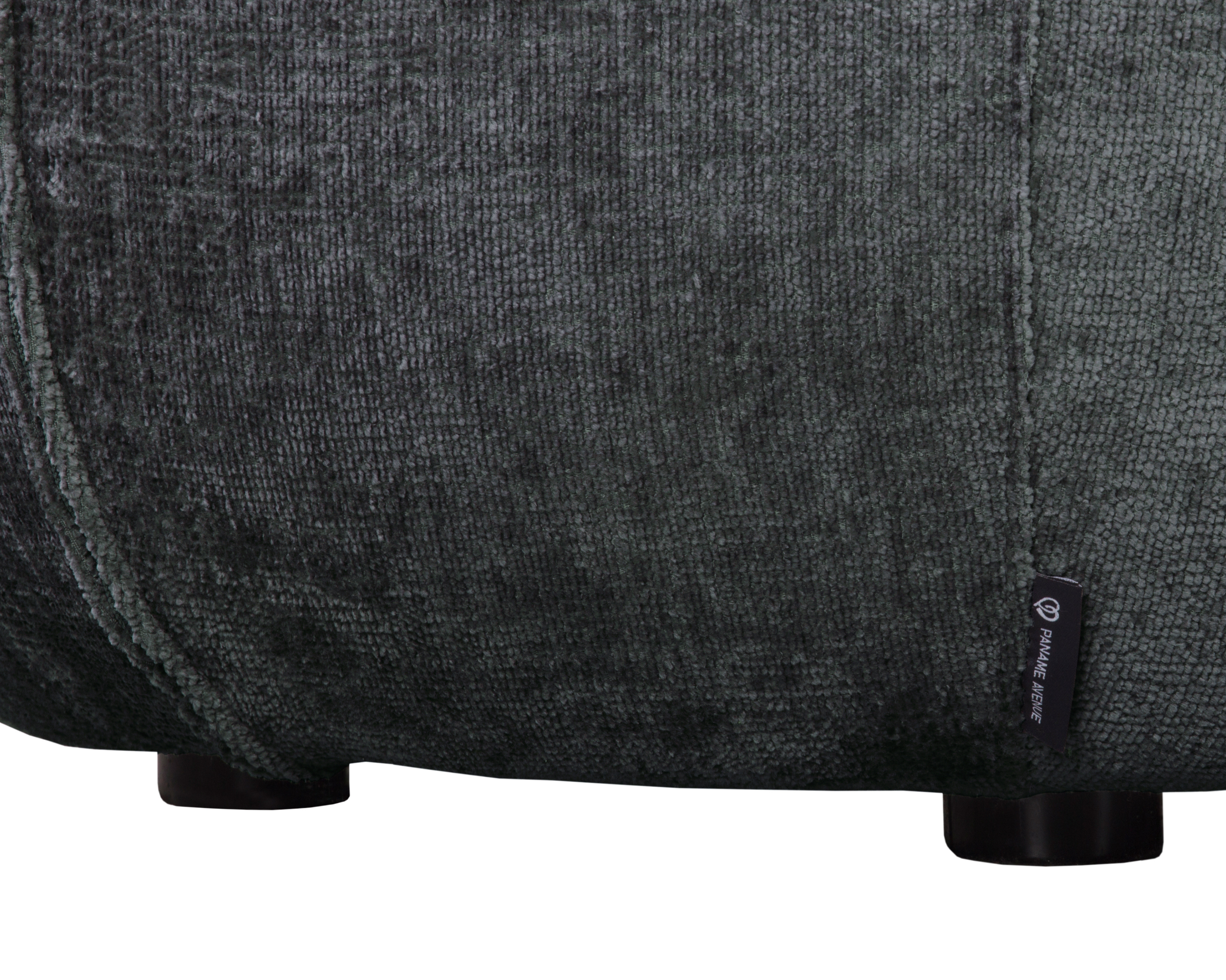 Pouf Verrerie en tissu chenille anthracite Paname Avenue, détail du label de la marque