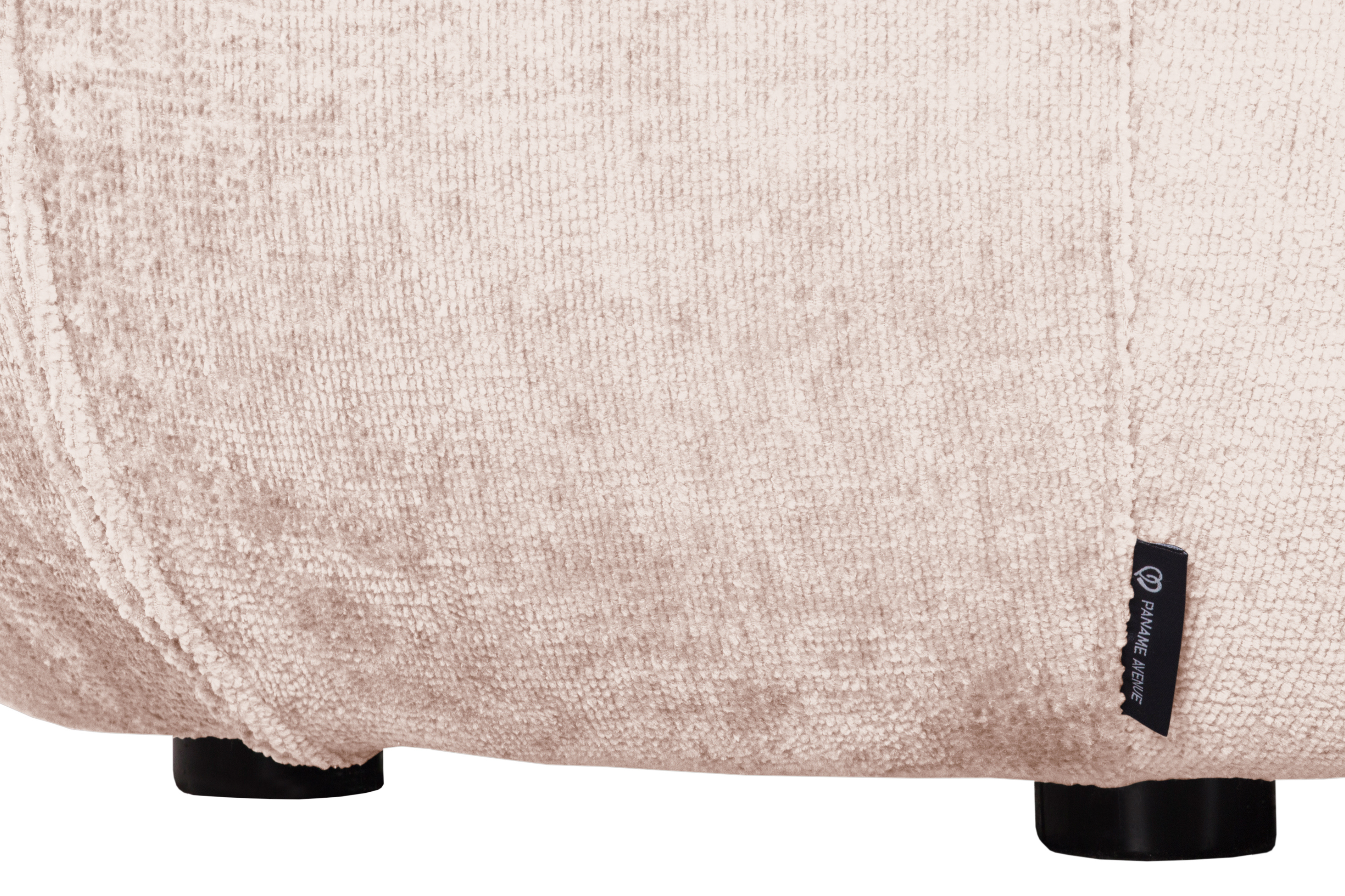 Pouf Verrerie en tissu chenille beige Paname Avenue, détail du label de la marque