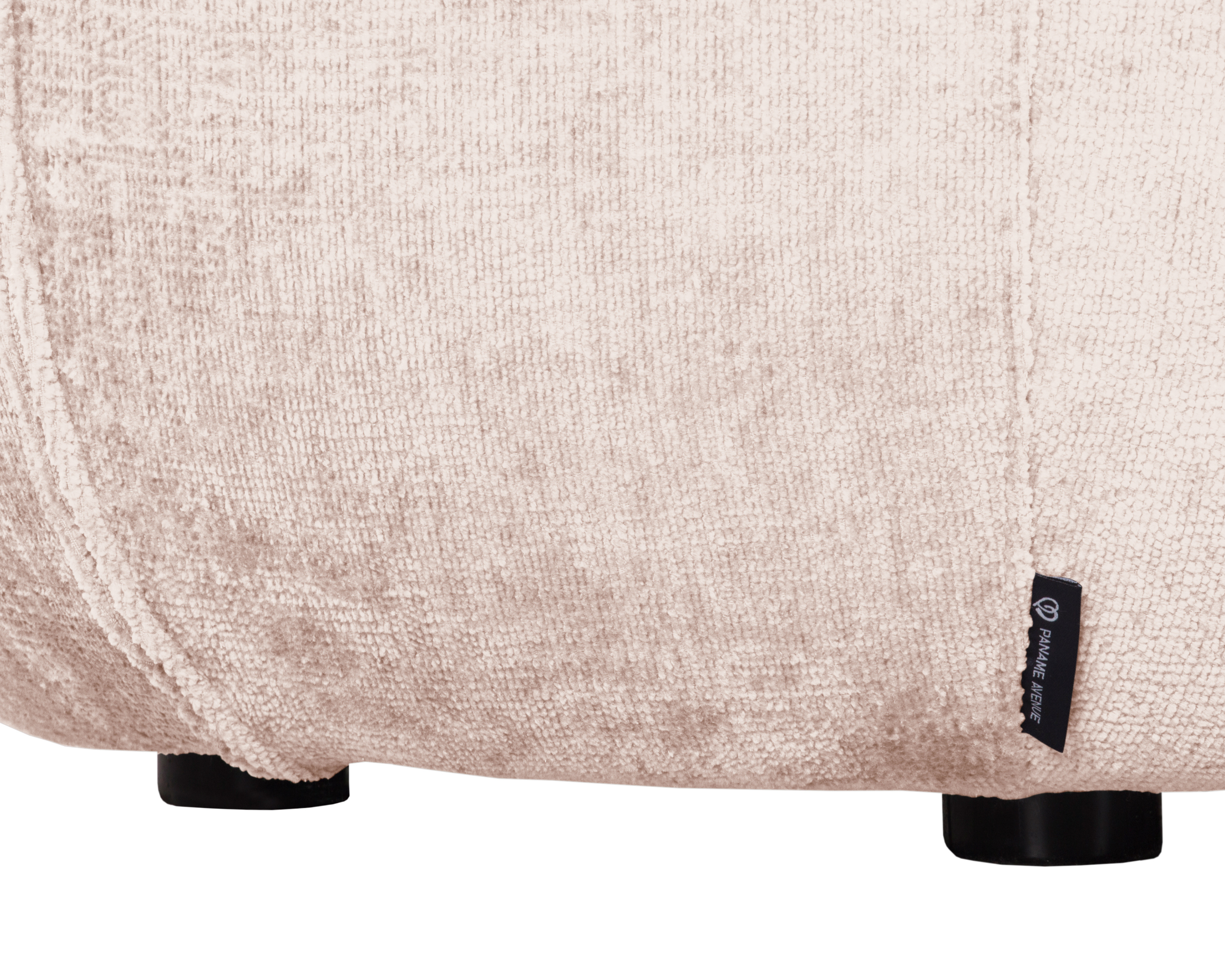Pouf Verrerie en tissu chenille beige Paname Avenue, détail du label de la marque