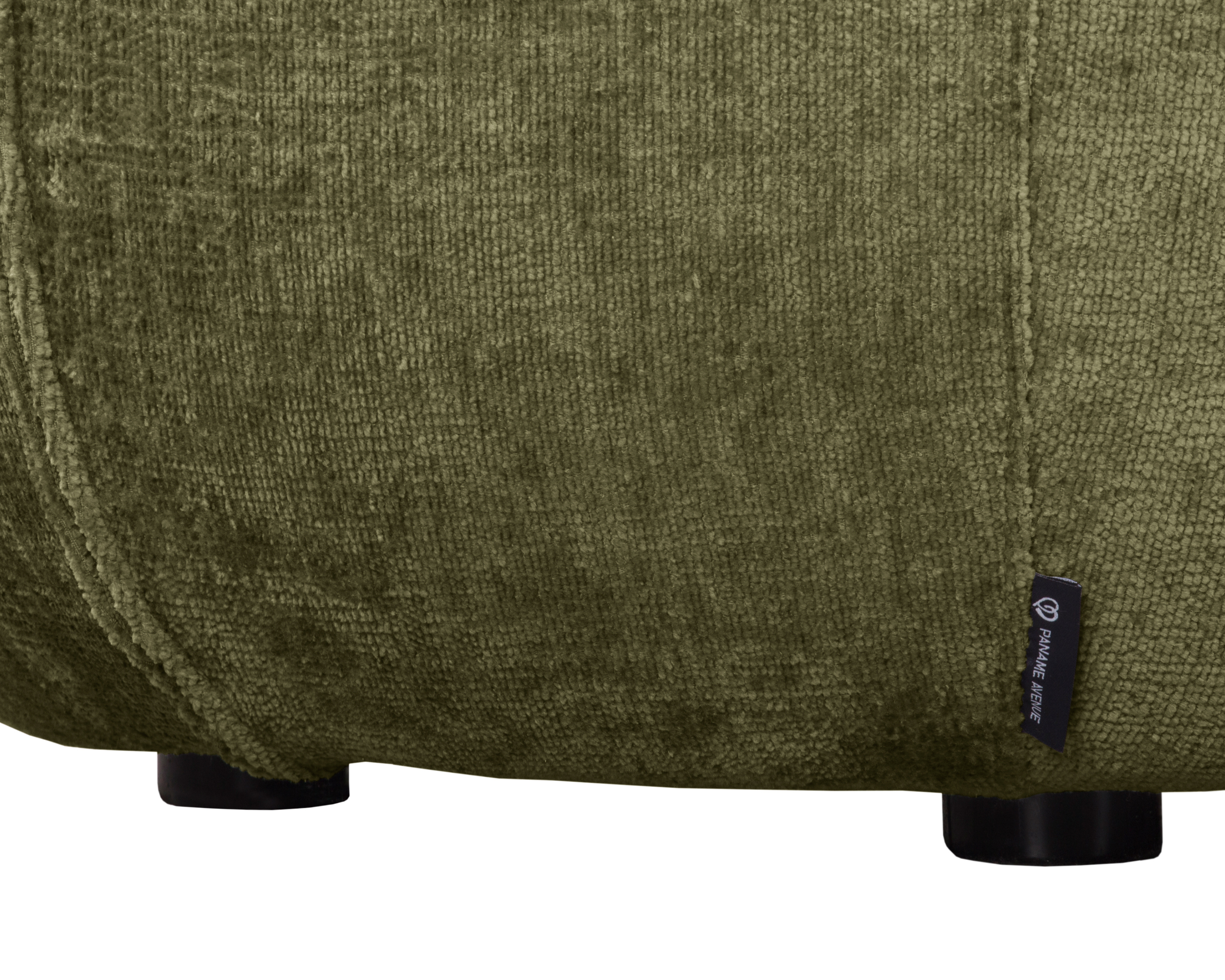 Pouf Verrerie en tissu chenille vert olive Paname Avenue, détail du label de la marque