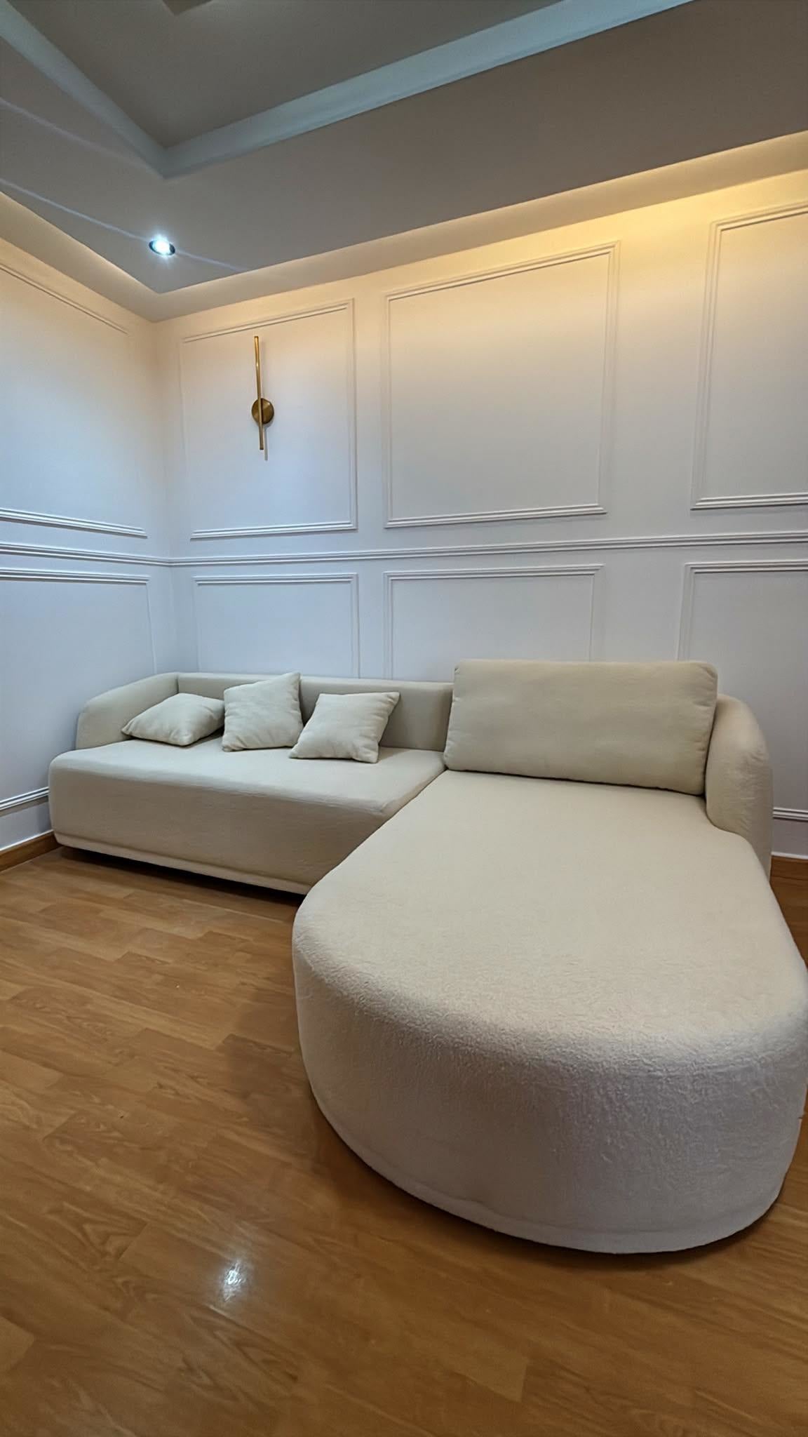 Photo du canapé d'angle Charlot installé chez un client suite à sa commande.