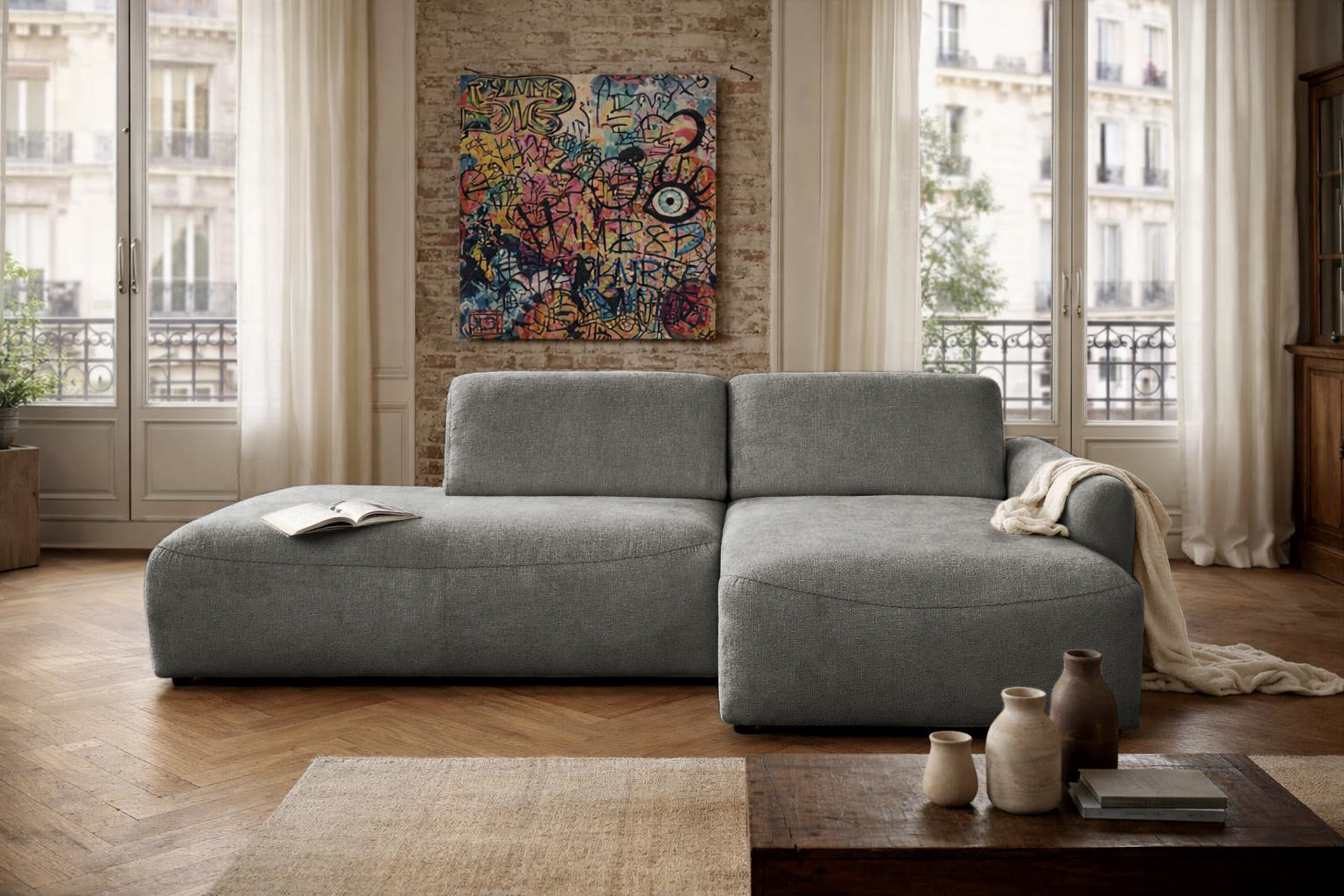 Canapé d’angle droit Château d'eau en tissu chenille gris Paname Avenue, dans un décor inspire au quartier parisien