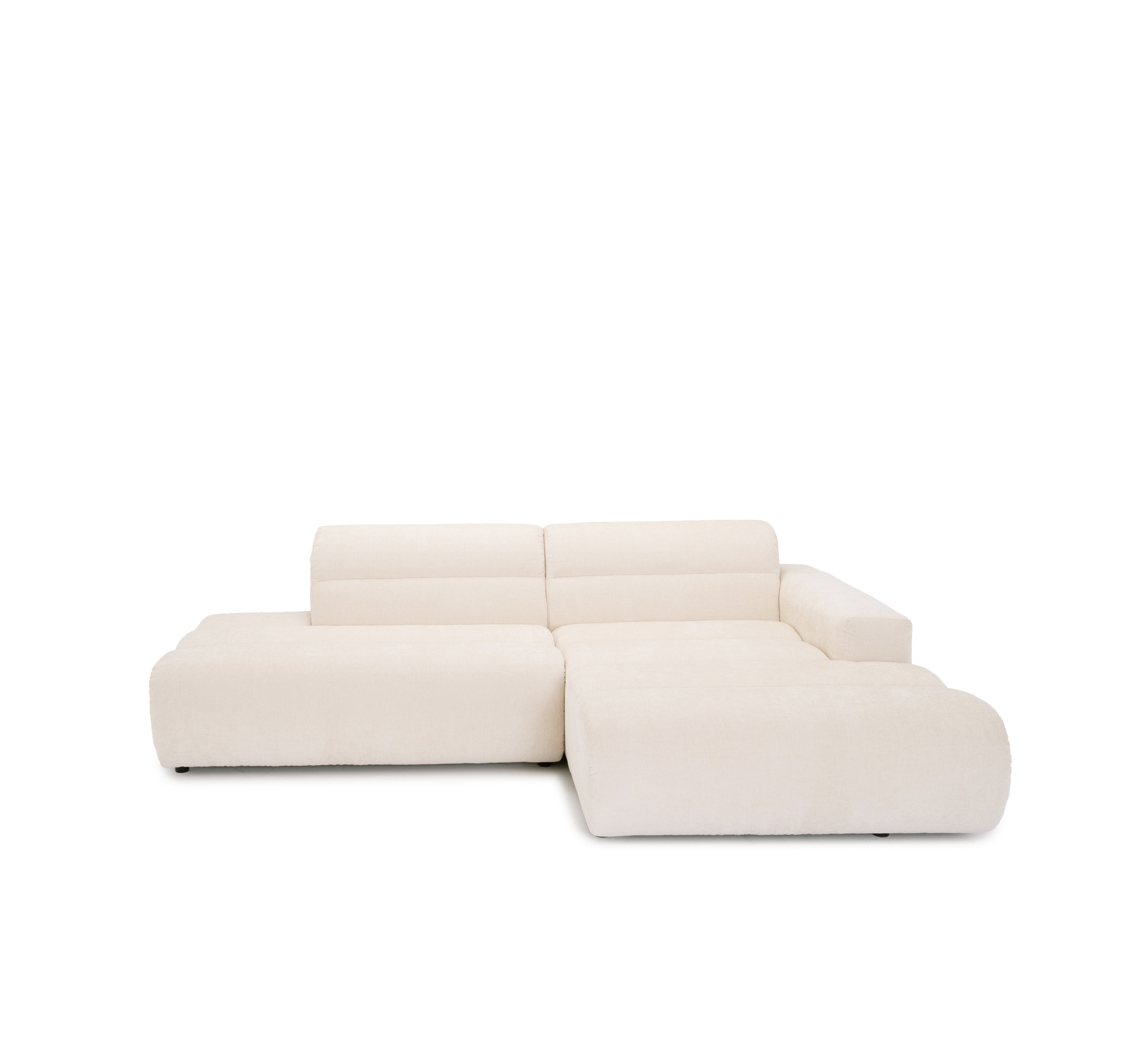 Canapé d’angle droit Notre-Dame-de-Nazareth en tissu chenille beige Paname Avenue, vue de face sur fond blanc