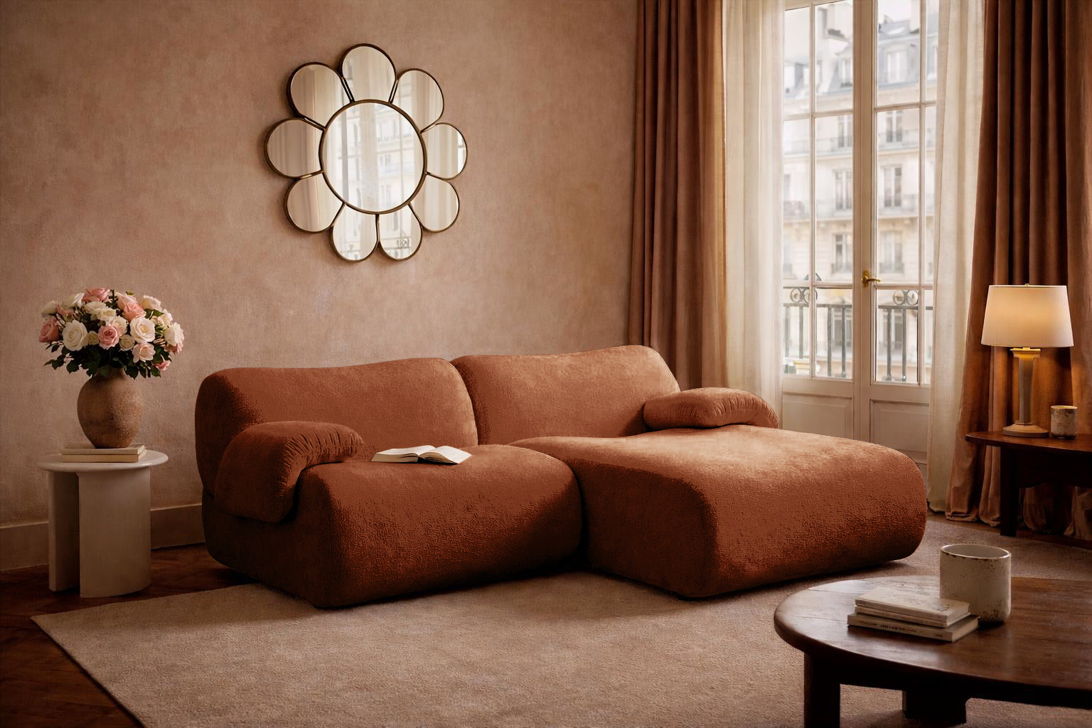 Canapé d’angle droit Pot-de-Fer en tissu chenille terracotta Paname Avenue, dans un décor inspire au quartier parisien