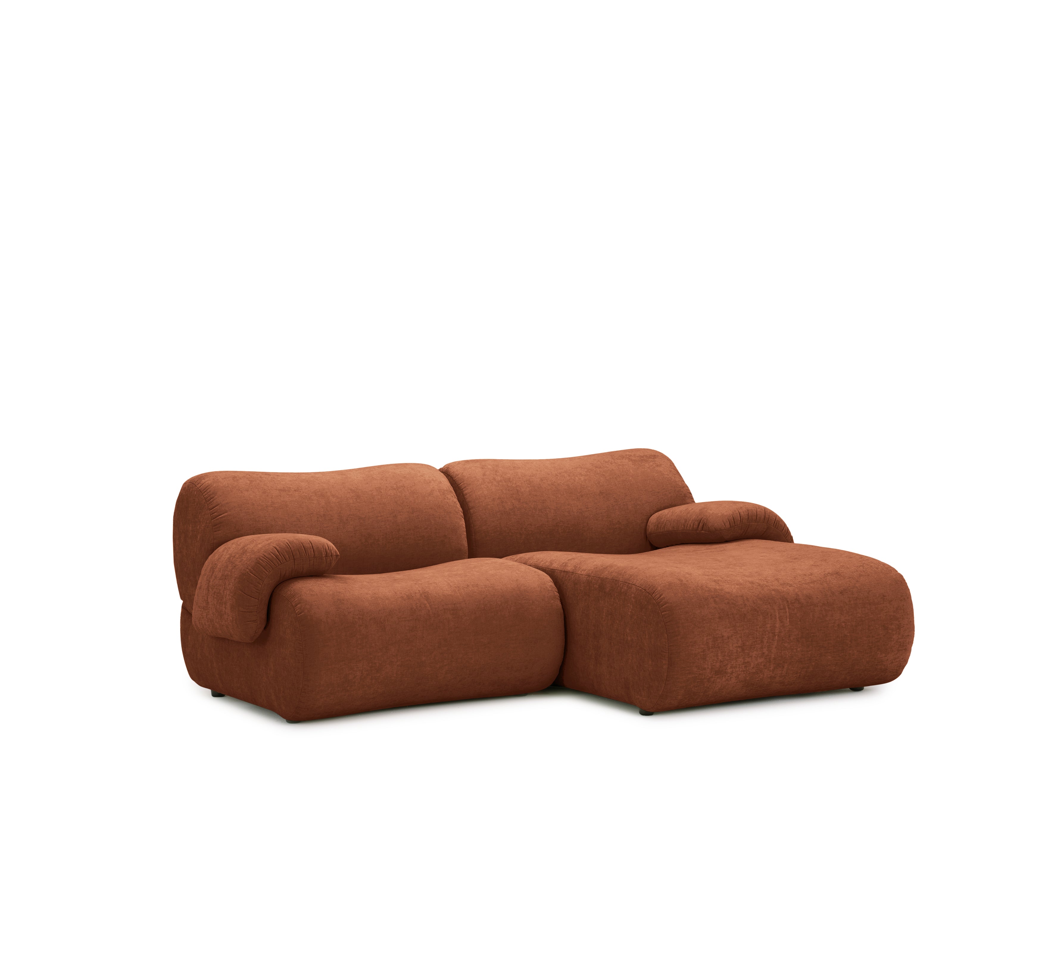 Canapé d’angle droit Pot-de-Fer en tissu chenille terracotta Paname Avenue, vue trois-quarts sur fond blanc