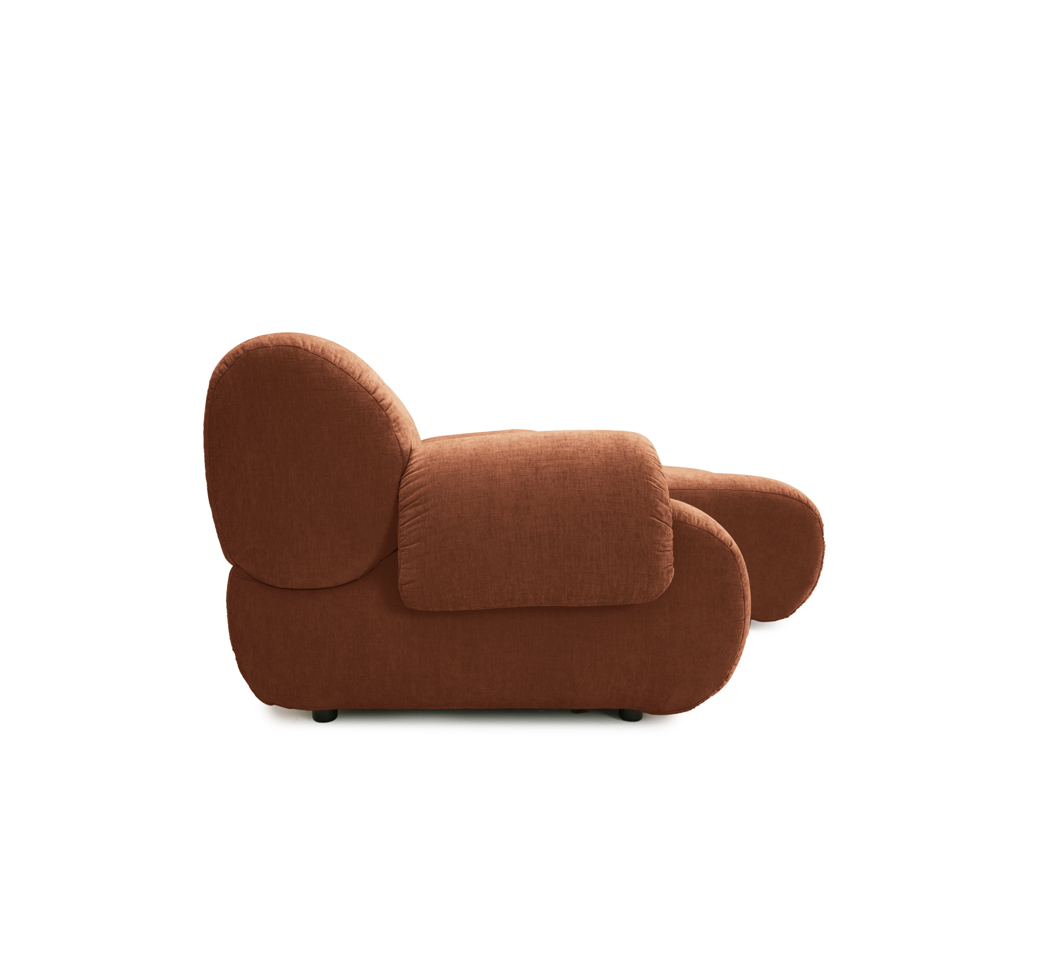 Canapé d’angle droit Pot-de-Fer en tissu chenille terracotta Paname Avenue, vue de profil sur fond blanc