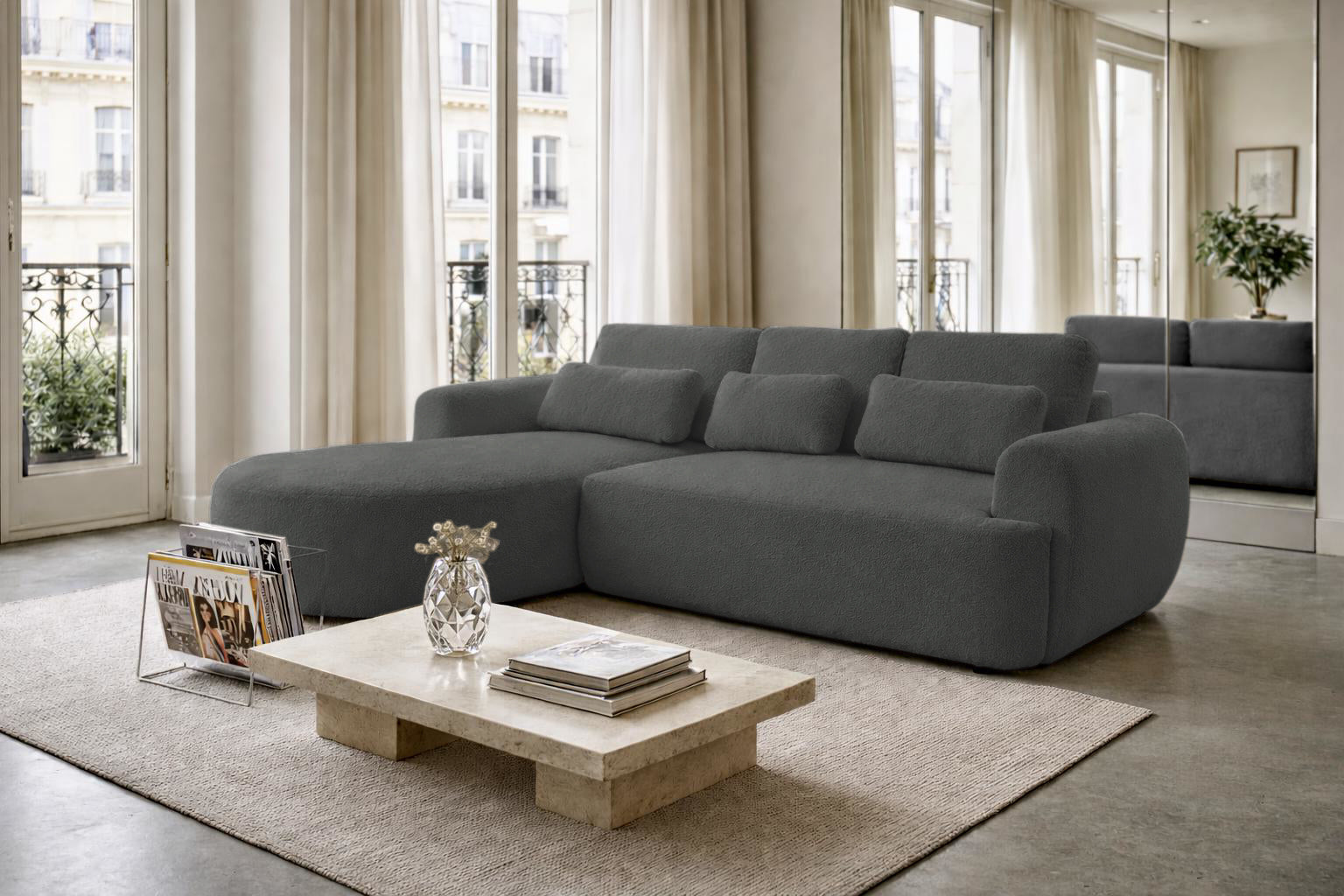 Canapé d’angle gauche Aboukir en tissu bouclette anthracite Paname Avenue, dans un décor inspire au quartier parisien