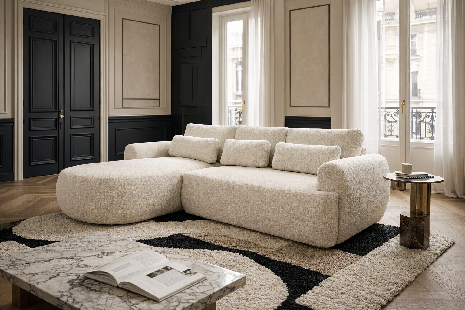 Canapé d’angle gauche Aboukir en tissu bouclette dans un salon haussmannien parisien