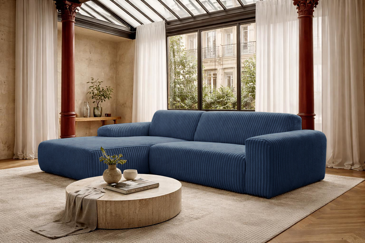 Canapé d’angle gauche Bruxelles en tissu gros velours côtelé bleu Paname Avenue, dans un décor inspire au quartier parisien
