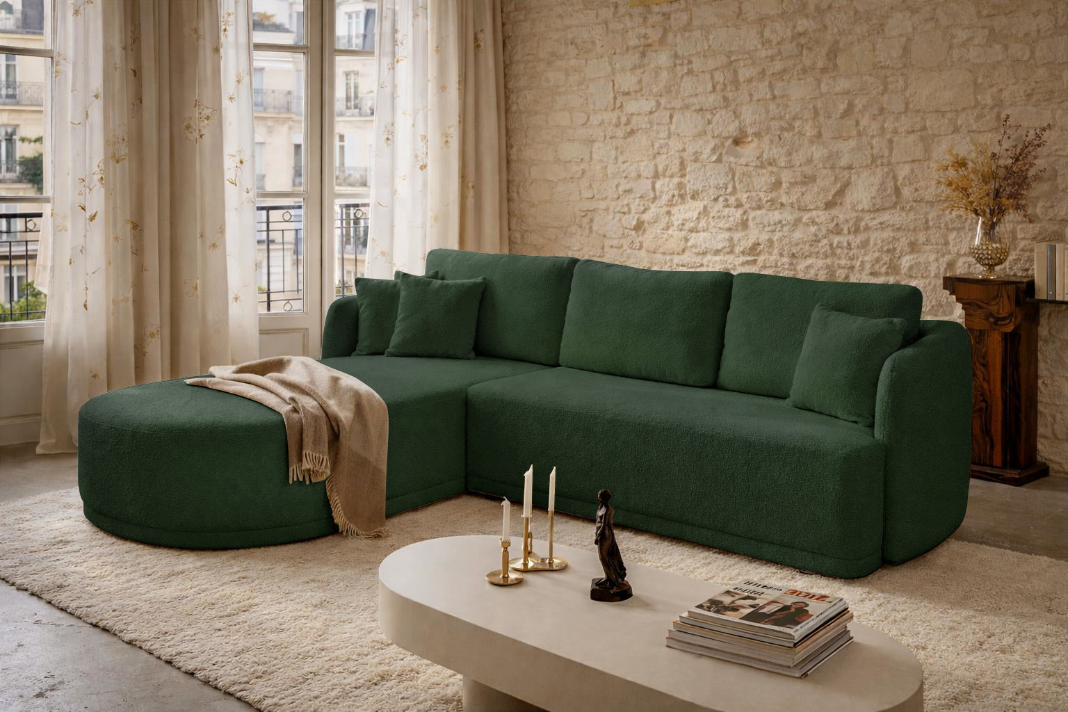 Canapé d’angle gauche Charlot en tissu bouclette vert Paname Avenue, dans un décor inspire au quartier parisien