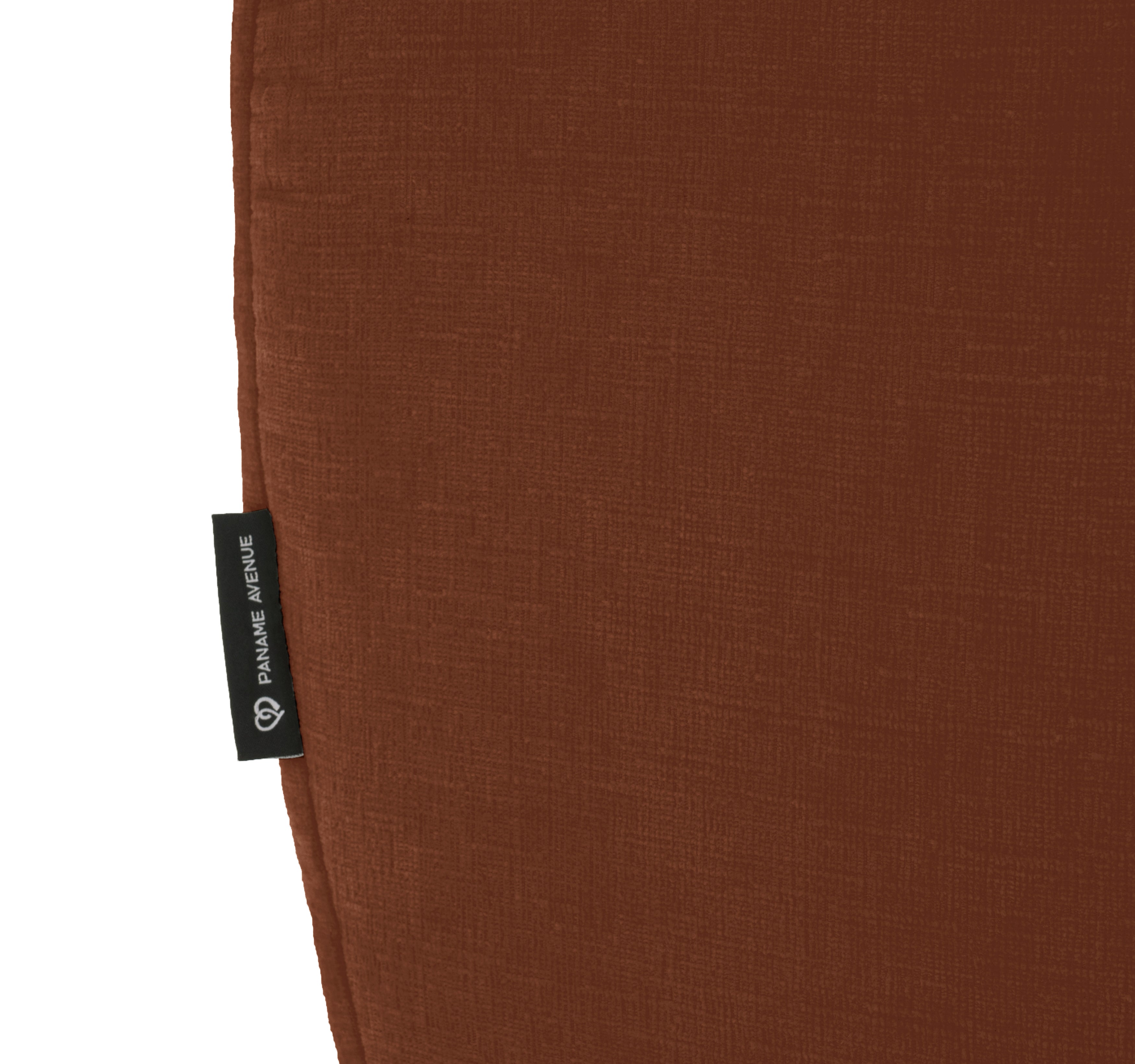 Canapé d’angle gauche Pot-de-Fer en tissu chenille terracotta Paname Avenue, détail du label de la marque