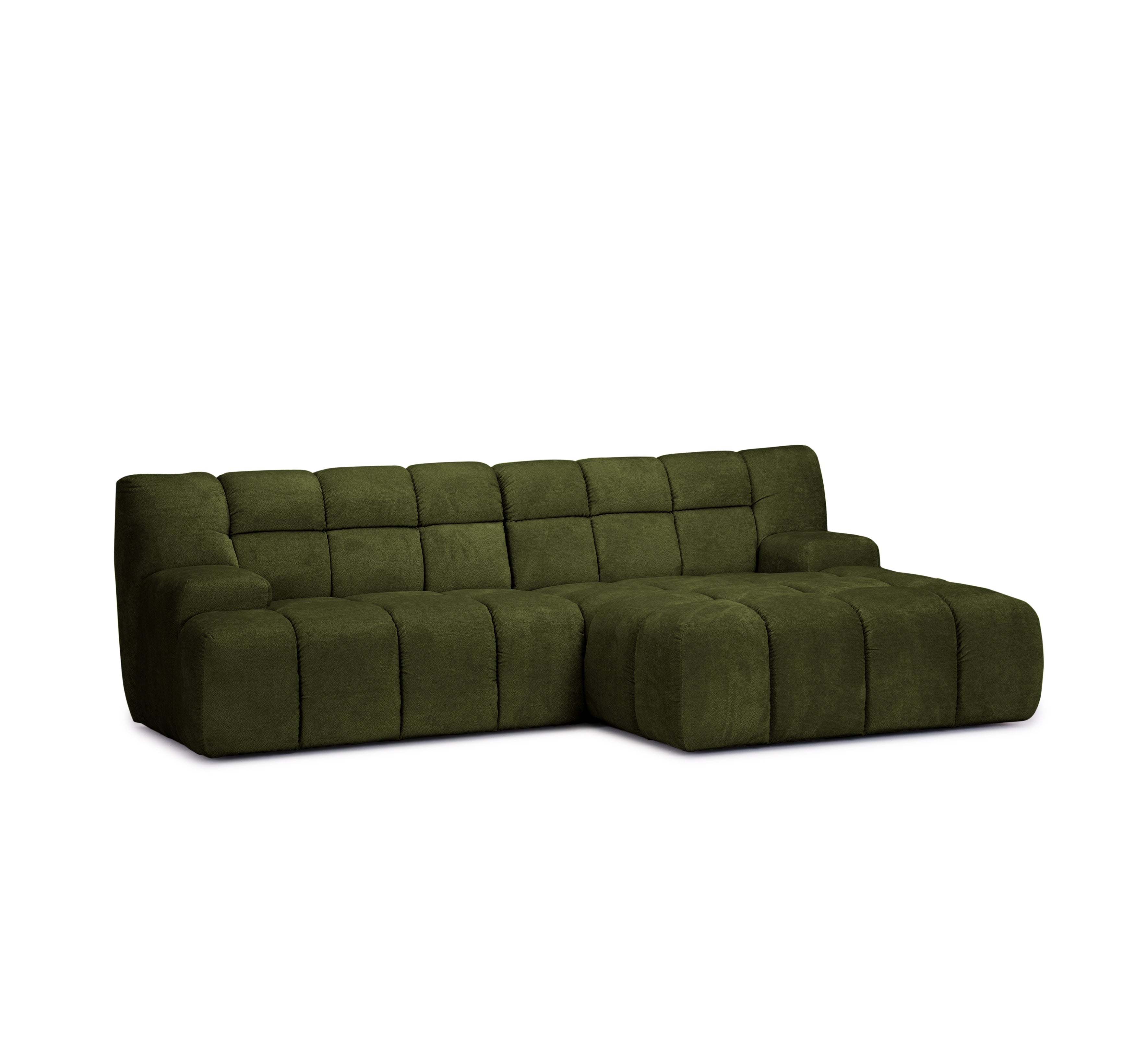 Canapé d’angle droit Caire en tissu chenille vert olive Paname Avenue, vue trois-quarts sur fond blanc