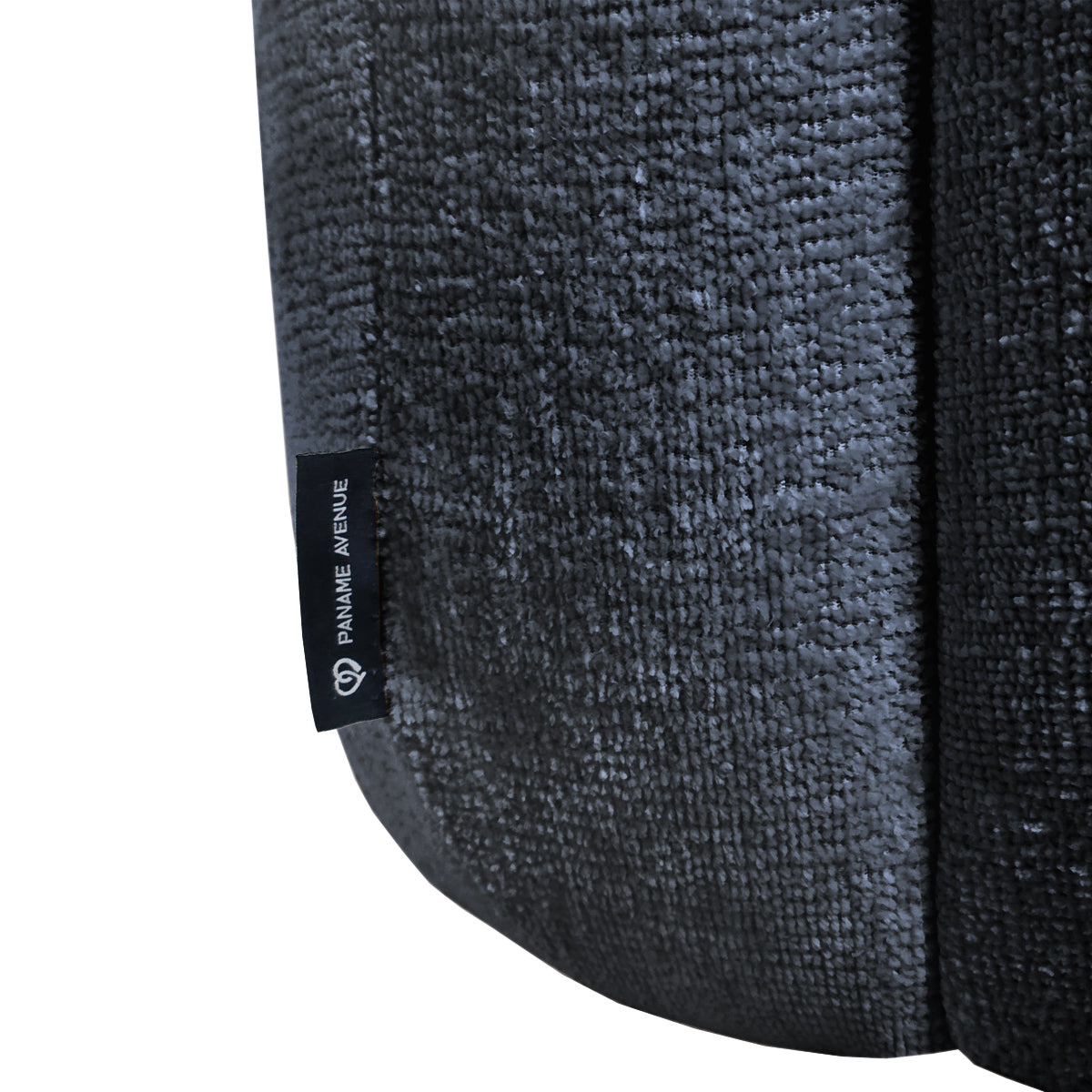 Canapé d’angle droit Château d'eau en tissu chenille bleu Paname Avenue, détail du label de la marque
