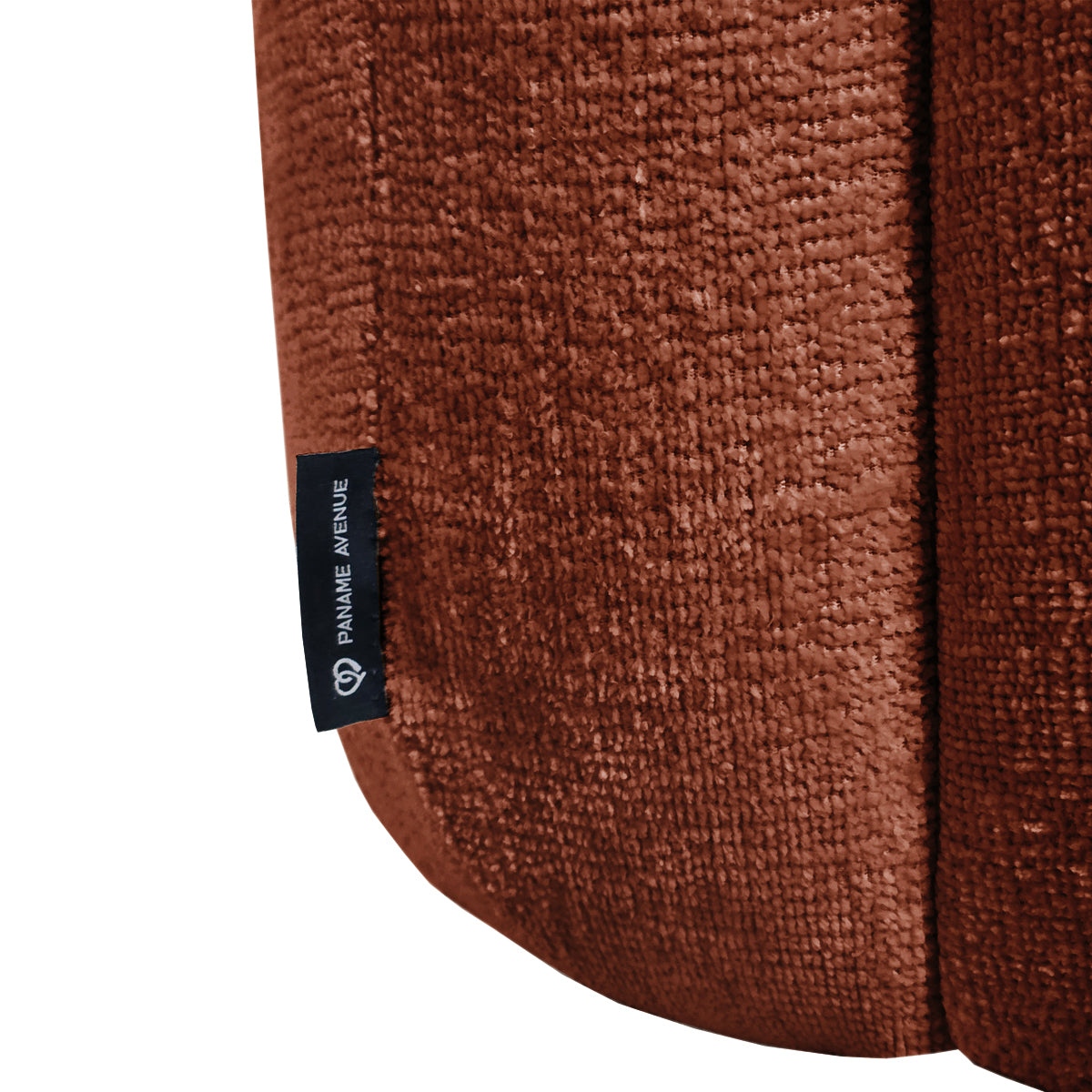 Canapé d’angle droit Château d'eau en tissu chenille terracotta Paname Avenue, détail du label de la marque