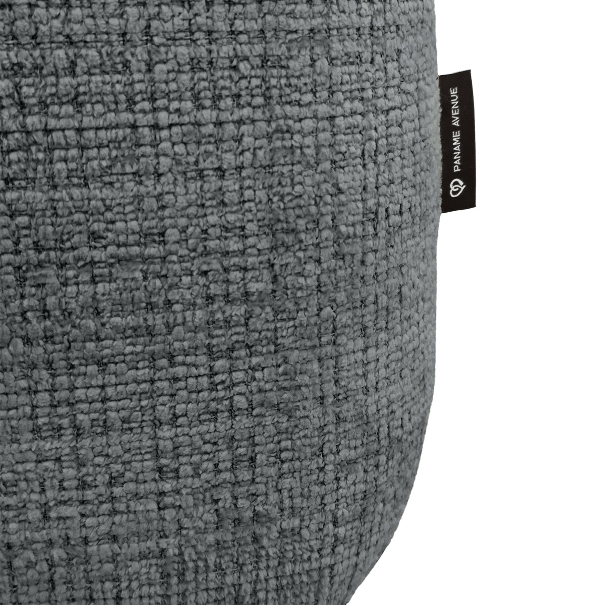 Canapé d’angle droit Clef en tissu chenille anthracite Paname Avenue, détail du label de la marque