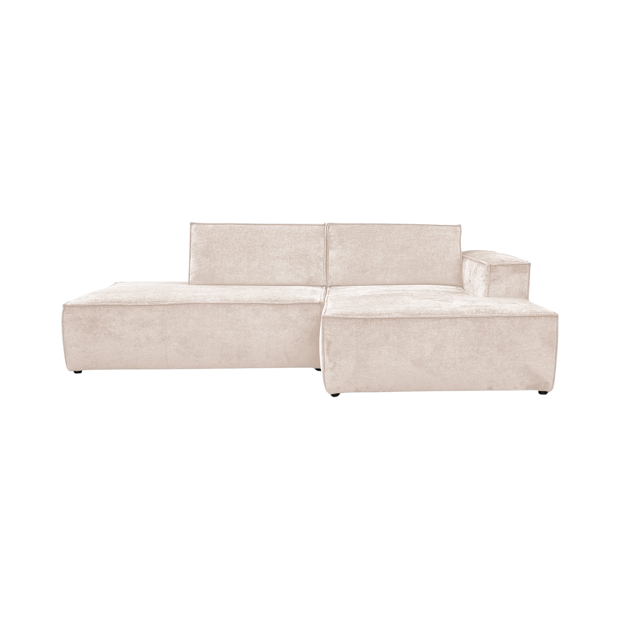 Canapé d’angle droit Prévôt en tissu chenille beige Paname Avenue, vue de face sur fond blanc