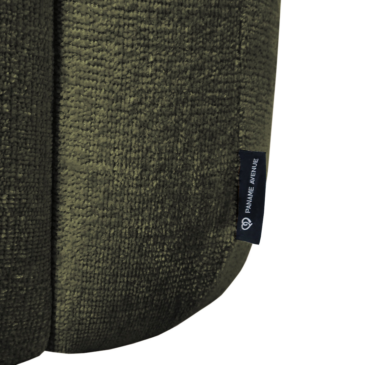 Canapé d’angle gauche Château d'eau en tissu chenille vert olive Paname Avenue, détail du label de la marque