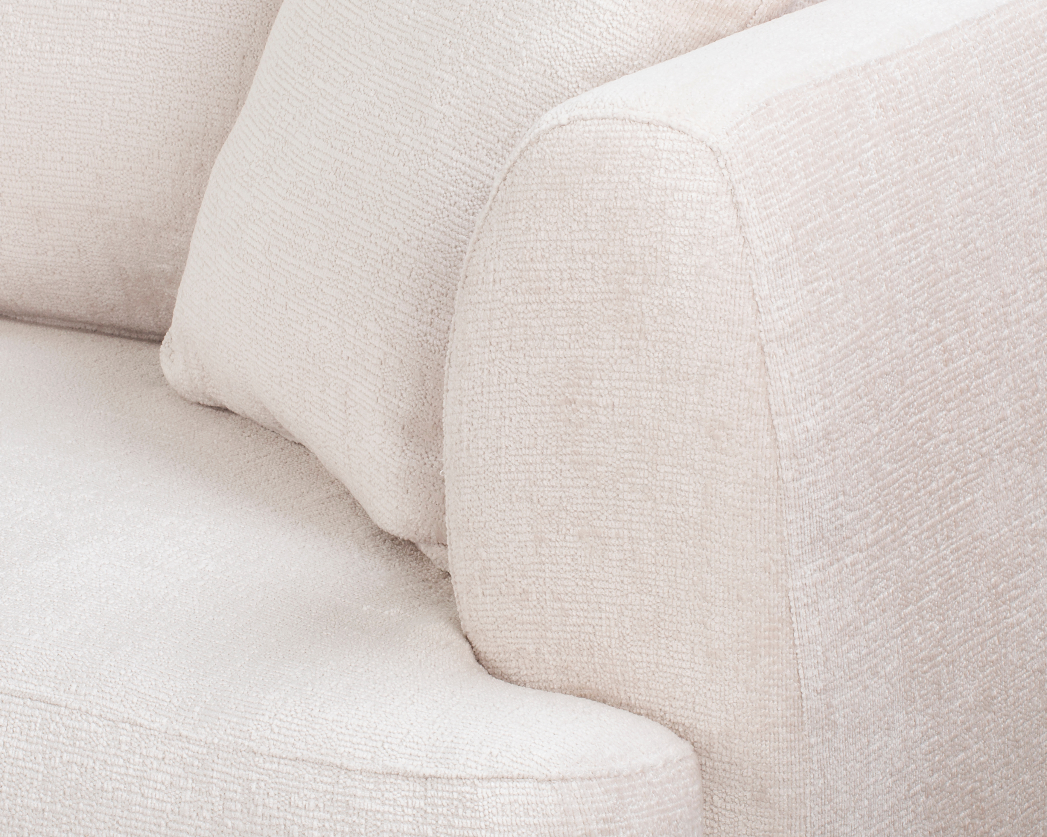 Canapé d’angle gauche Lepic en tissu chenille beige Paname Avenue, zoom sur l’accoudoir