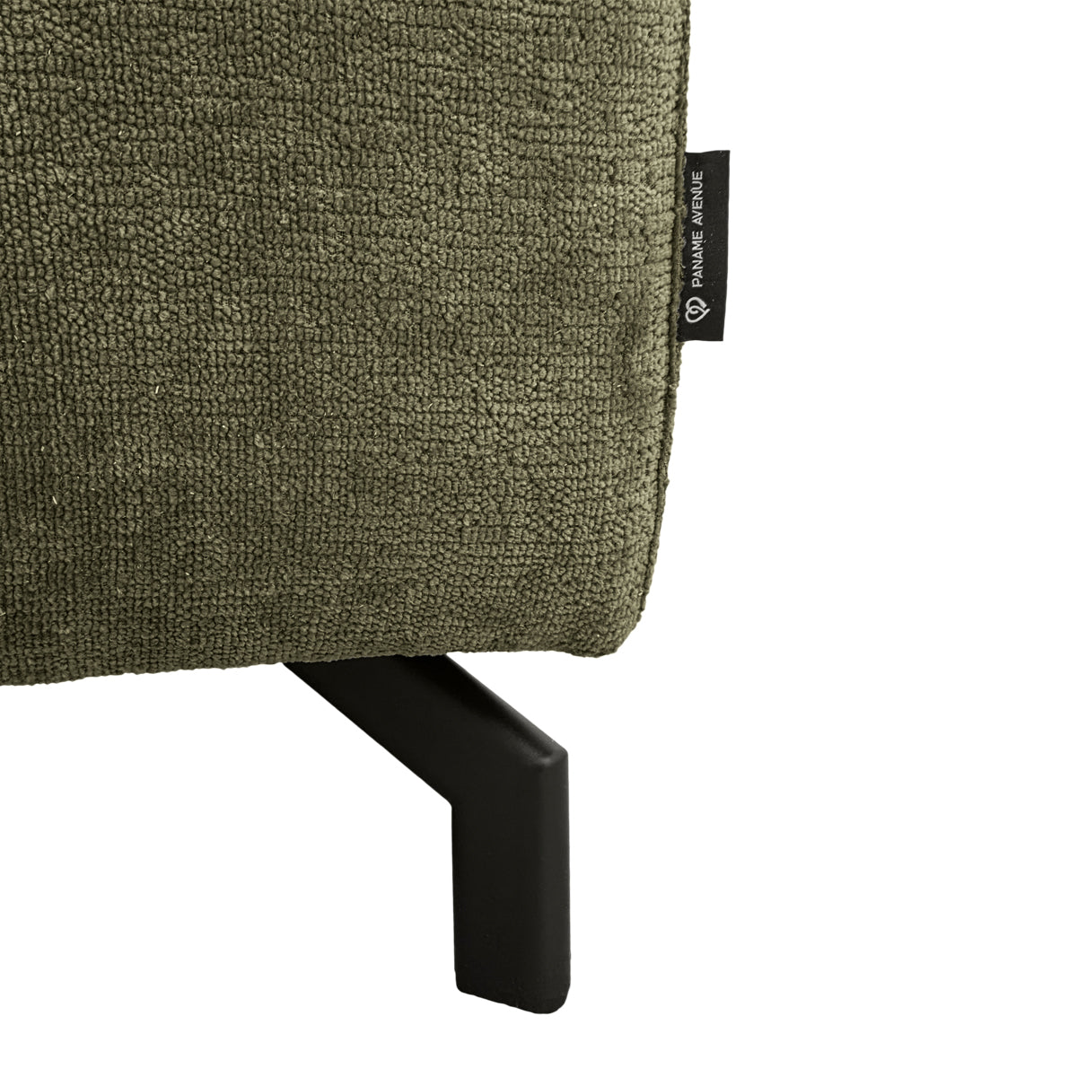Canapé droit Cléry en tissu chenille vert olive Paname Avenue, détail du label de la marque