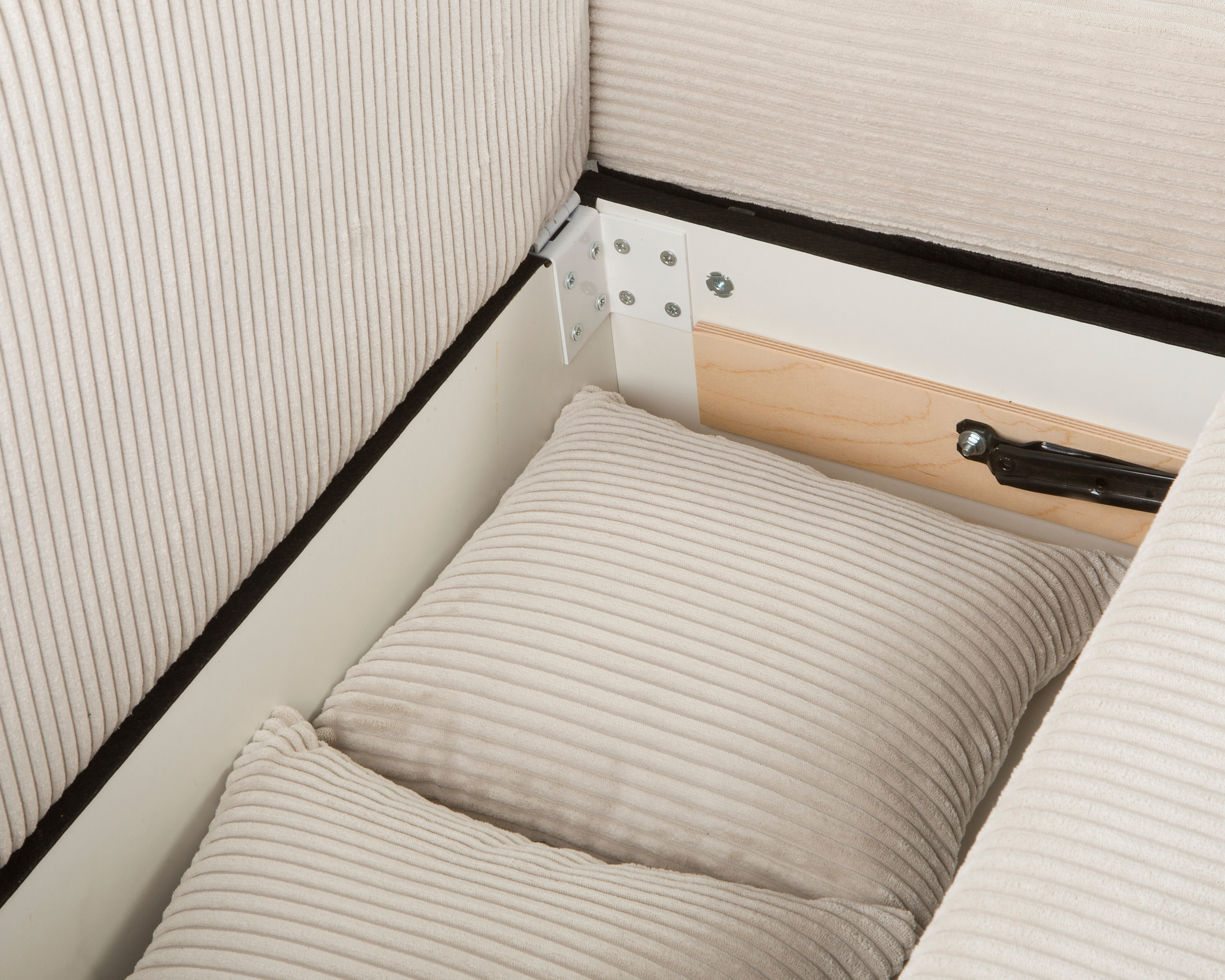 Canapé droit convertible Barres en tissu petit velours côtelé beige Paname Avenue, vue coffre ouvert avec coussins