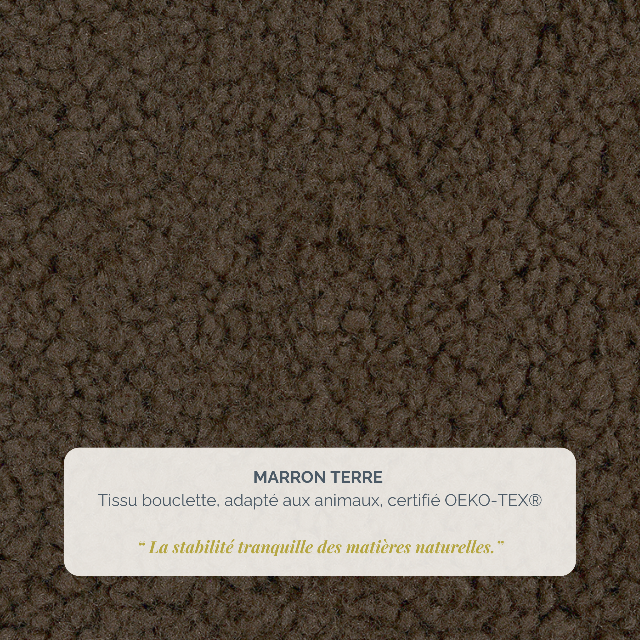 Canapé droit Descartes en tissu bouclette marron Paname Avenue, détail de la texture du revêtement