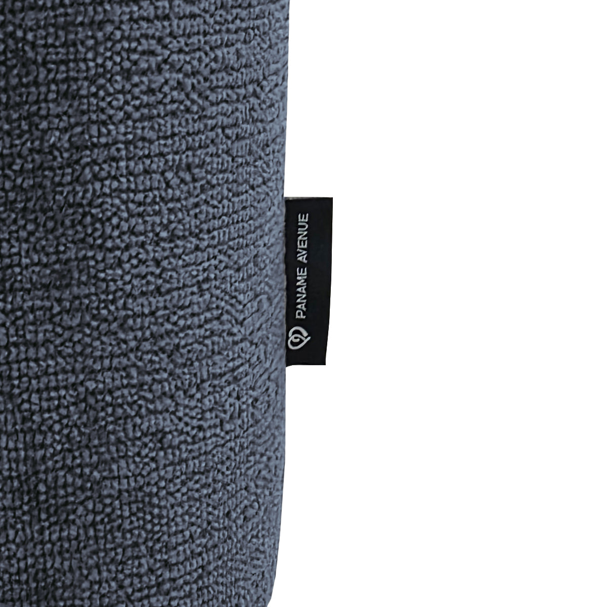Canapé droit Estrapade en tissu chenille bleu Paname Avenue, détail du label de la marque