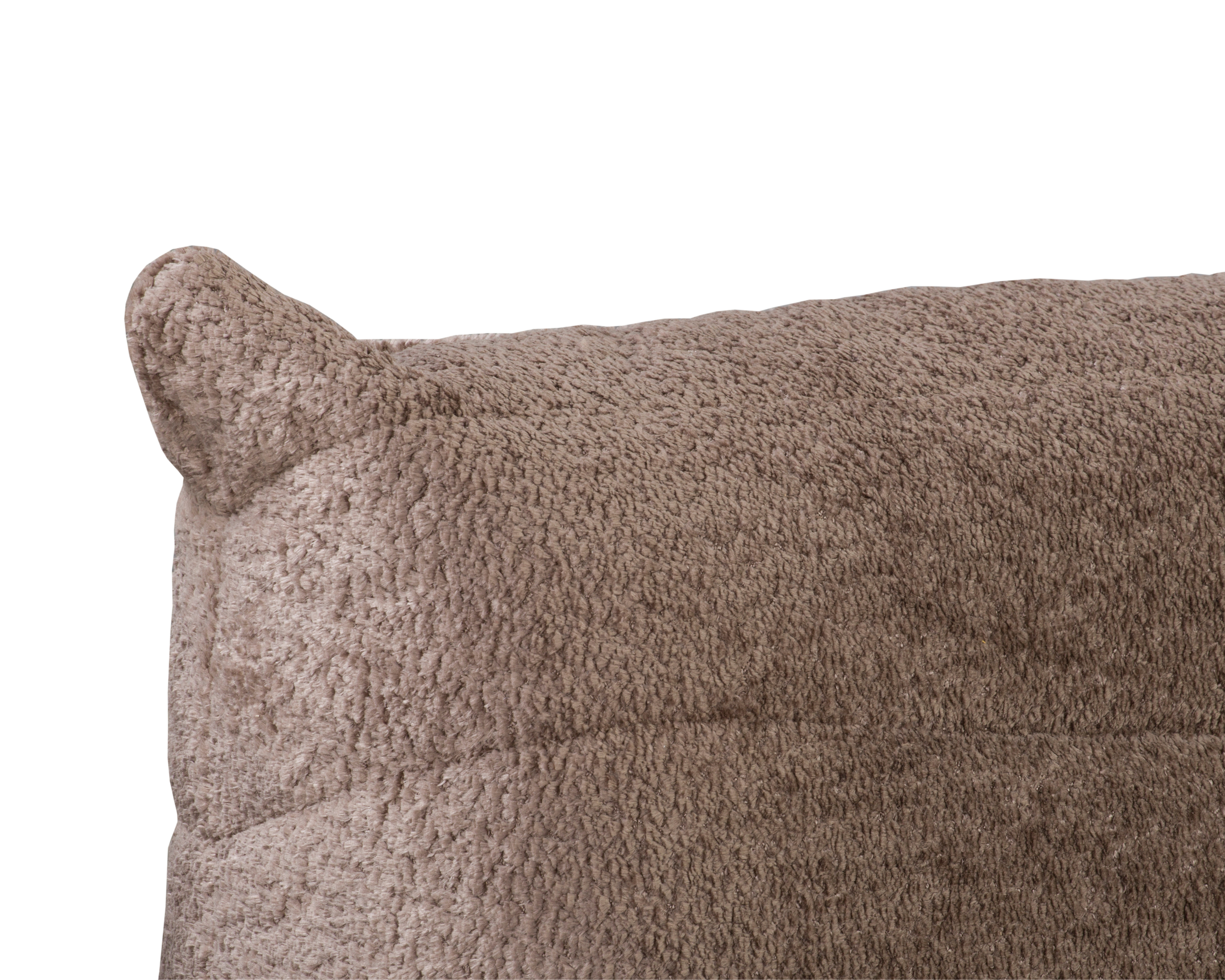 Canapé droit Faubourg du Temple en tissu chenille taupe Paname Avenue, zoom sur la finition 