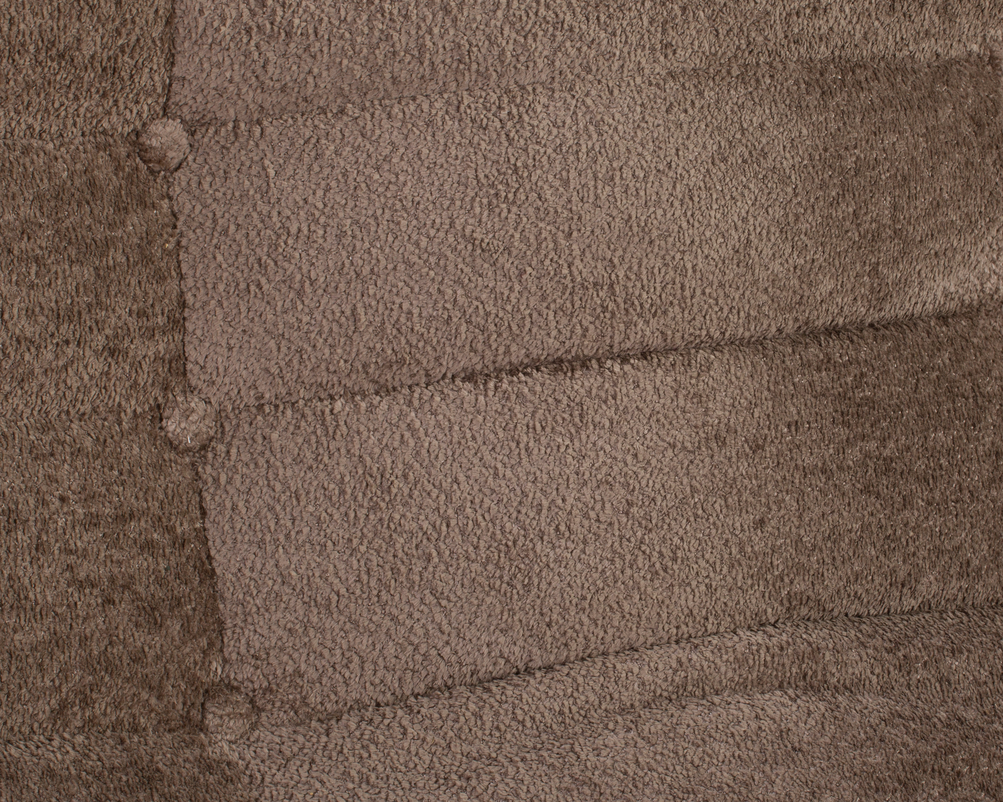 Canapé droit Faubourg du Temple en tissu chenille taupe Paname Avenue, zoom sur le revêtement