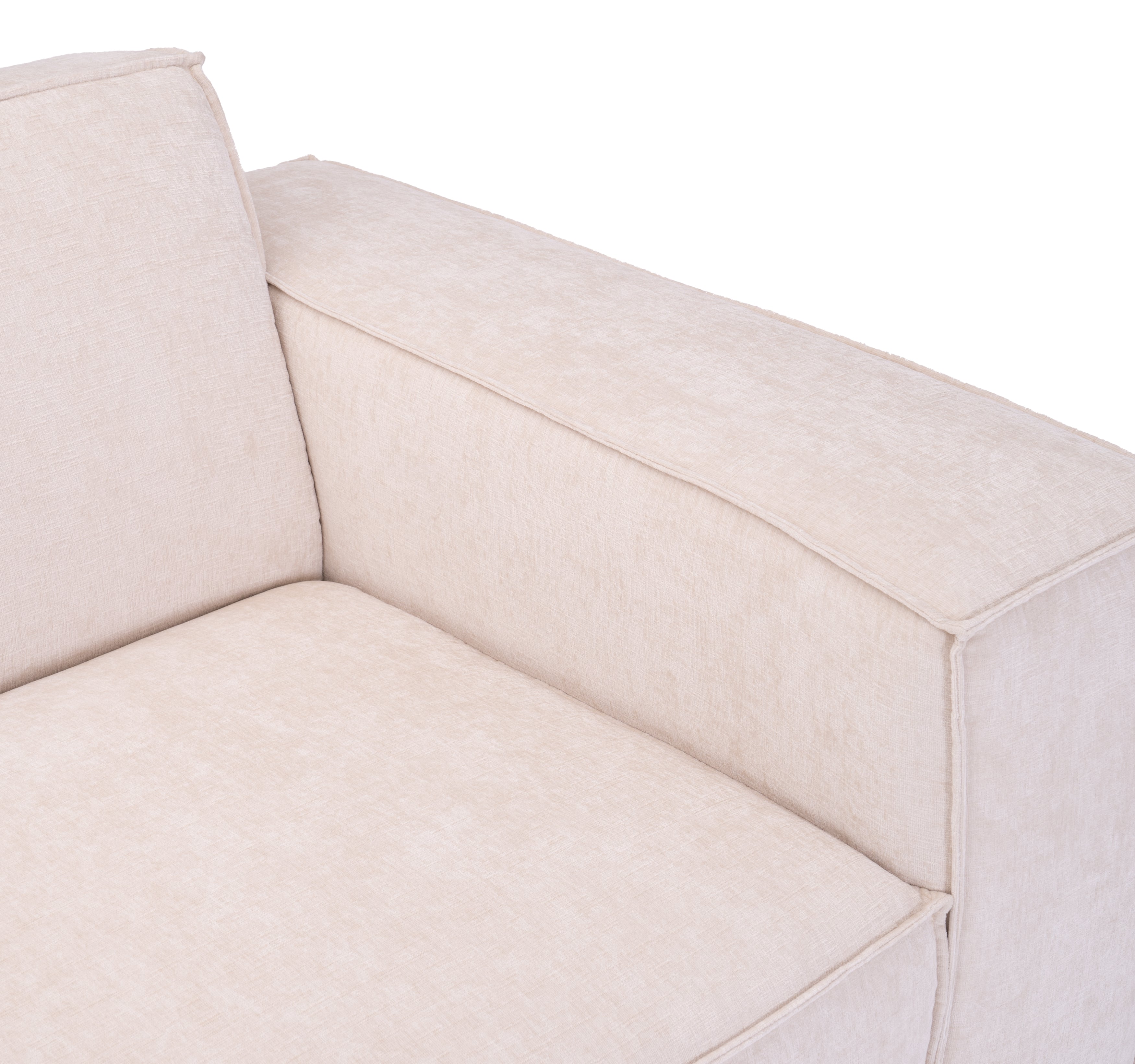 Canapé droit Gabrielle en tissu chenille beige Paname Avenue, zoom sur l’accoudoir