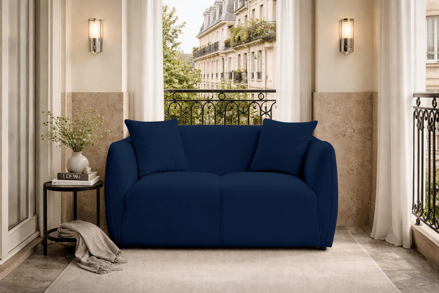 Canapé droit Meslay en tissu velours lisse bleu Paname Avenue, dans un décor inspire au quartier parisien