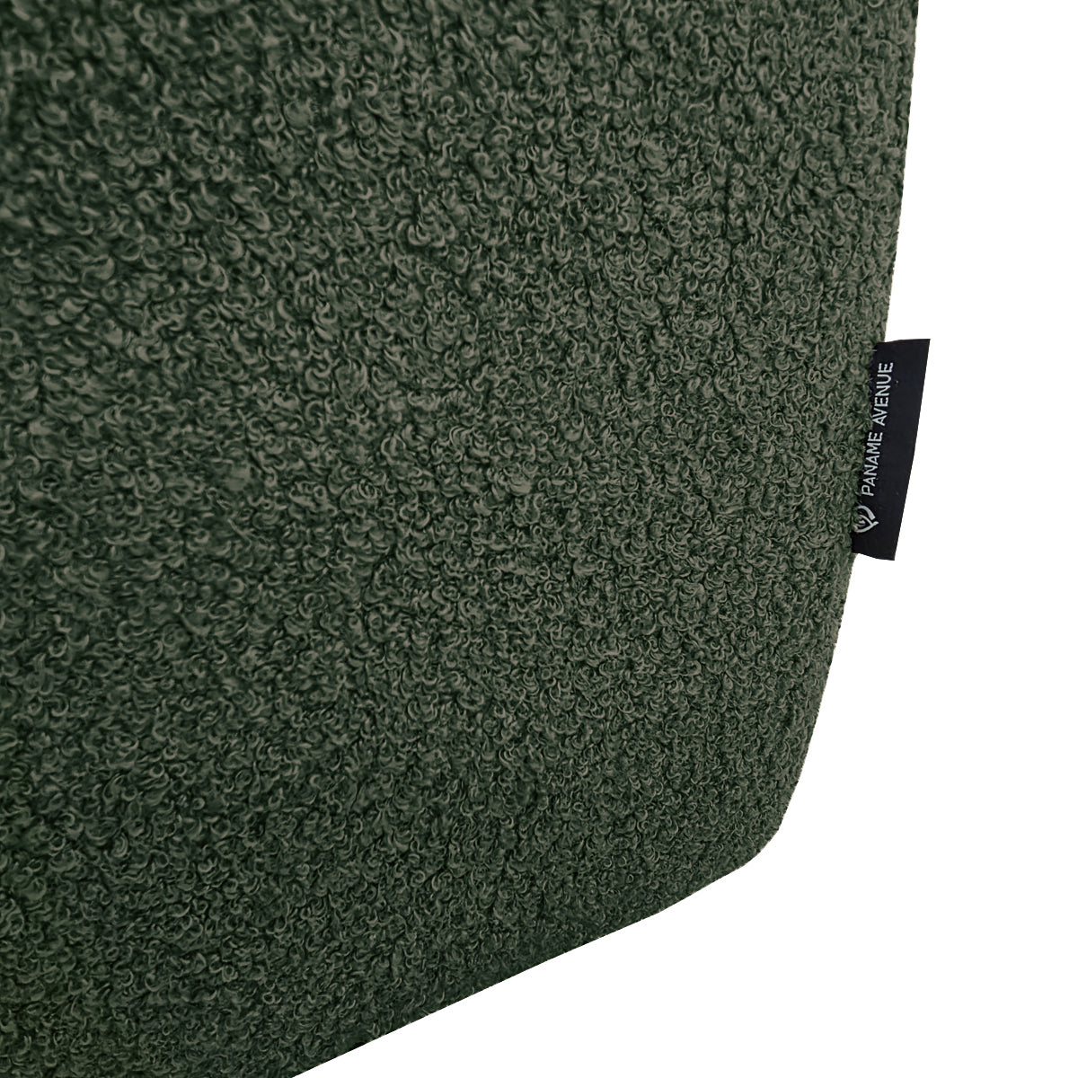 Canapé droit Oberkampf en tissu bouclette vert Paname Avenue, détail du label de la marque