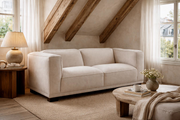 Canapé droit Poulbot en tissu chenille beige Paname Avenue, dans un décor inspiré de l'univers parisien
