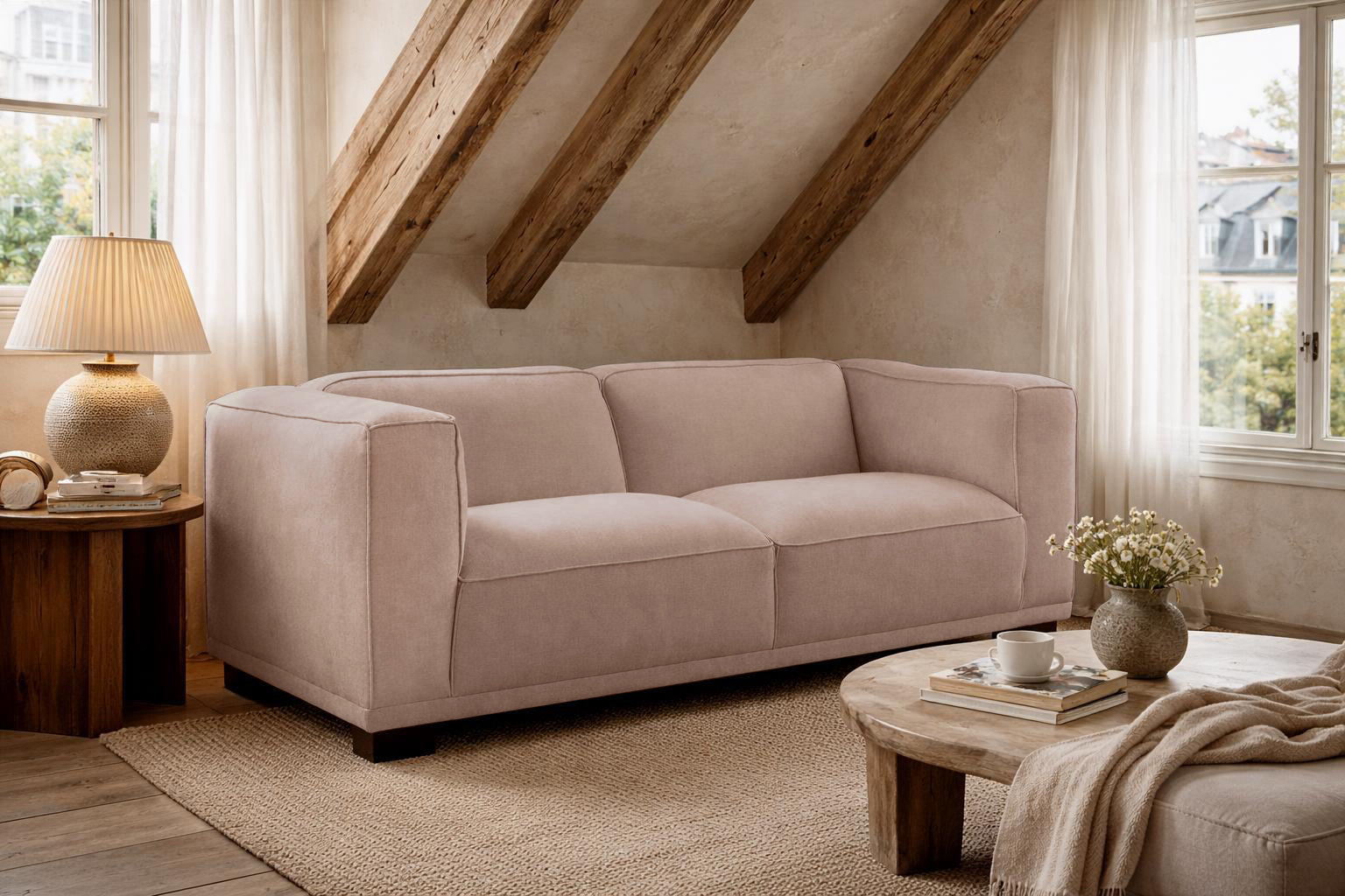 Canapé droit Poulbot en tissu chenille taupe Paname Avenue, dans un décor inspire au quartier parisien