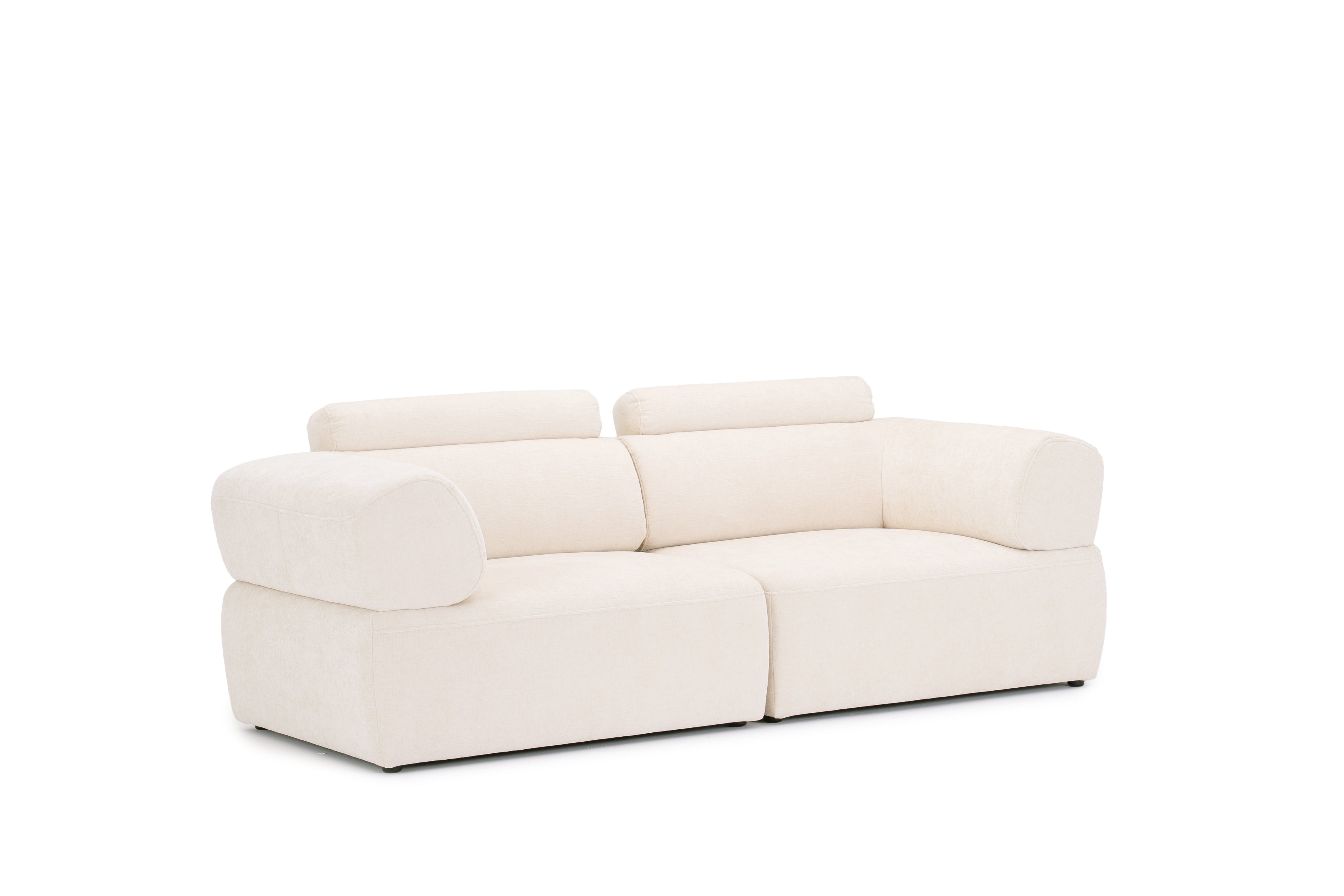 Canapé droit Réaumur en tissu chenille beige Paname Avenue, vue trois-quarts sur fond blanc