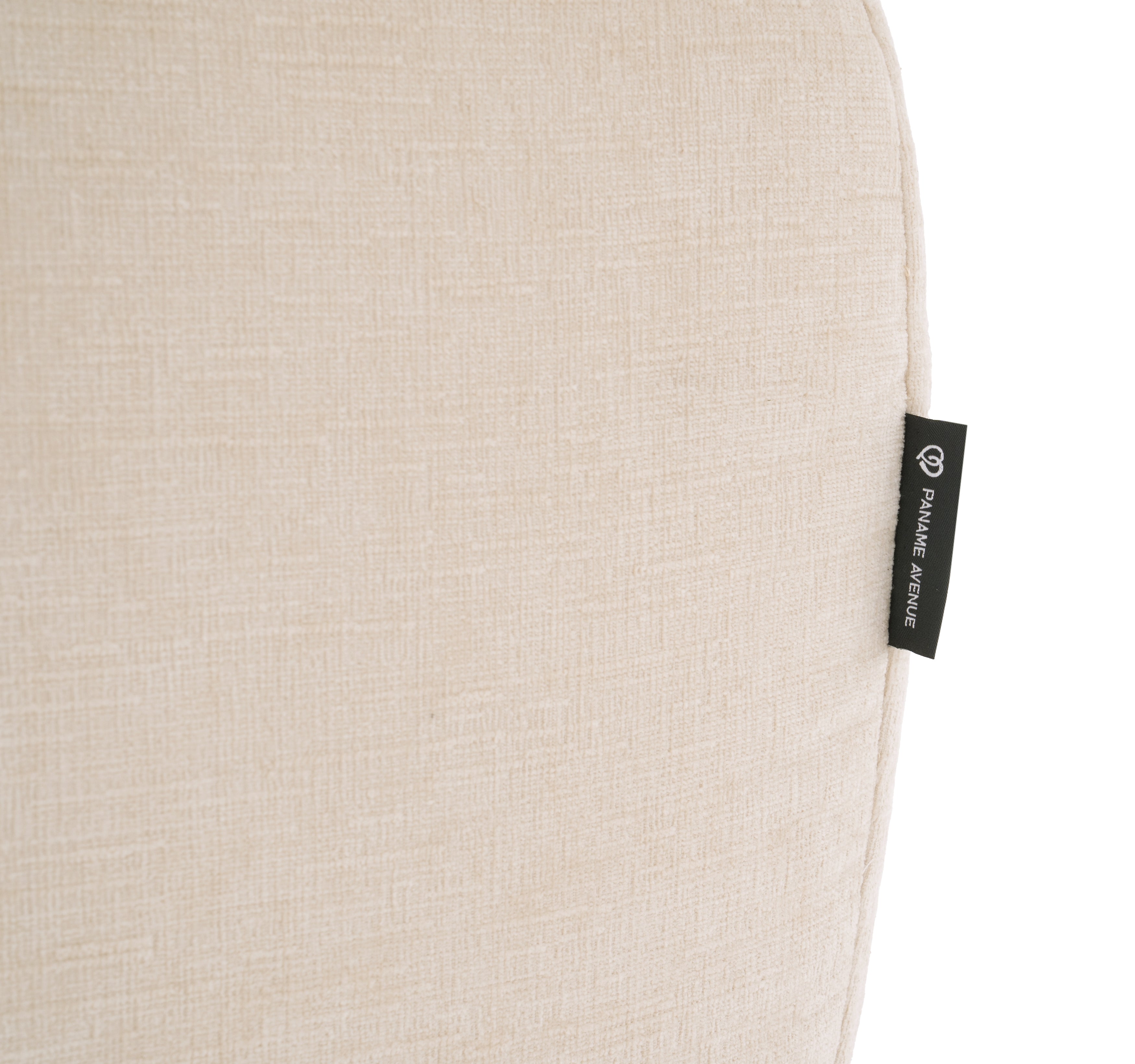 Canapé droit Réaumur en tissu chenille beige Paname Avenue, détail du label de la marque