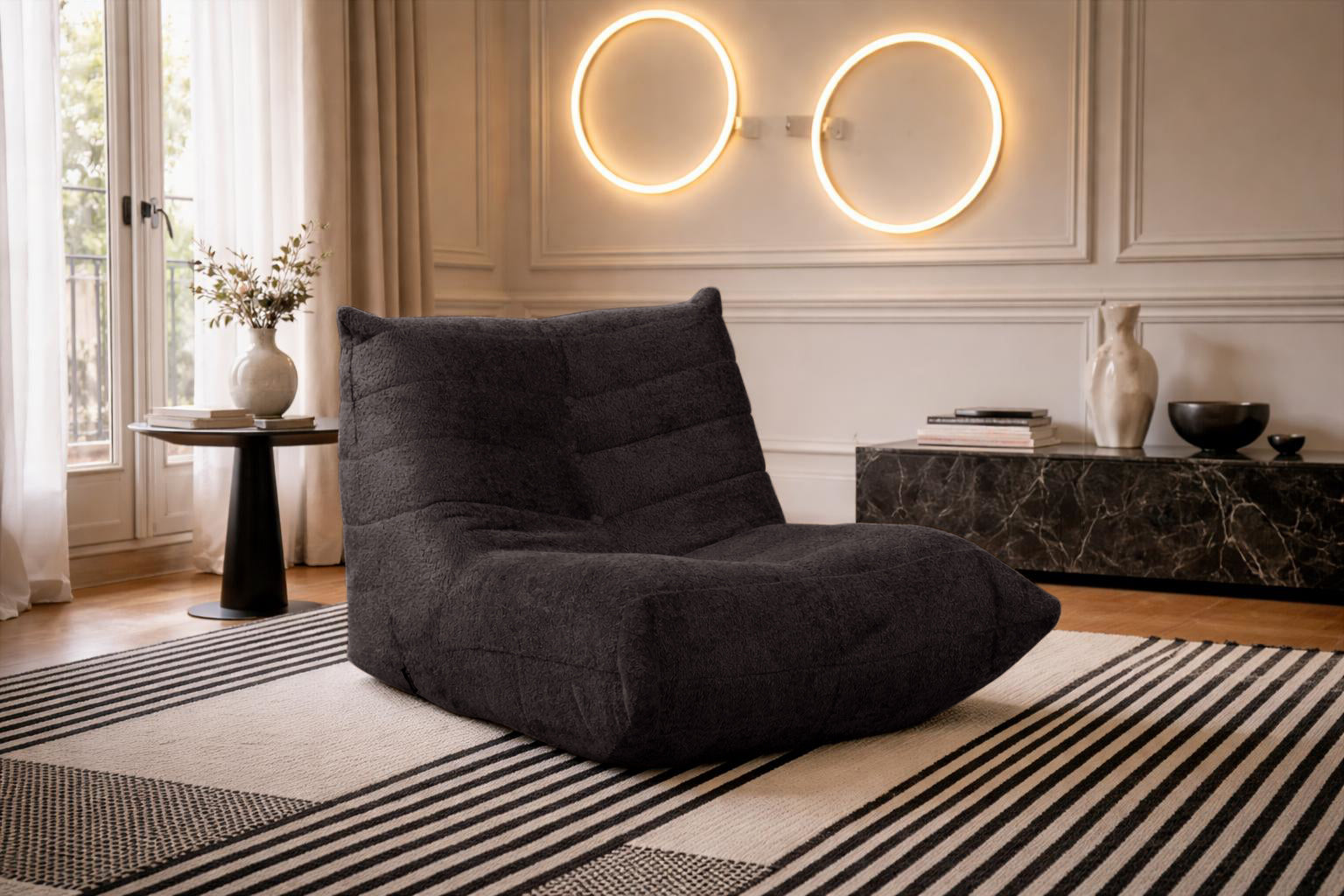 Fauteuil Moret en tissu chenille marron Paname Avenue, dans un décor inspire au quartier parisien