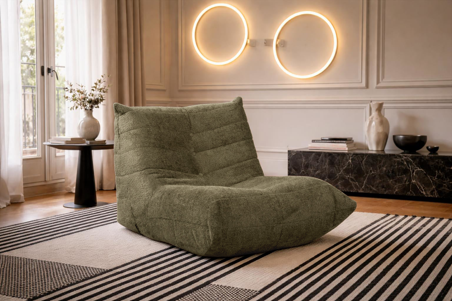 Fauteuil Moret en tissu chenille vert olive Paname Avenue, dans un décor inspire au quartier parisien