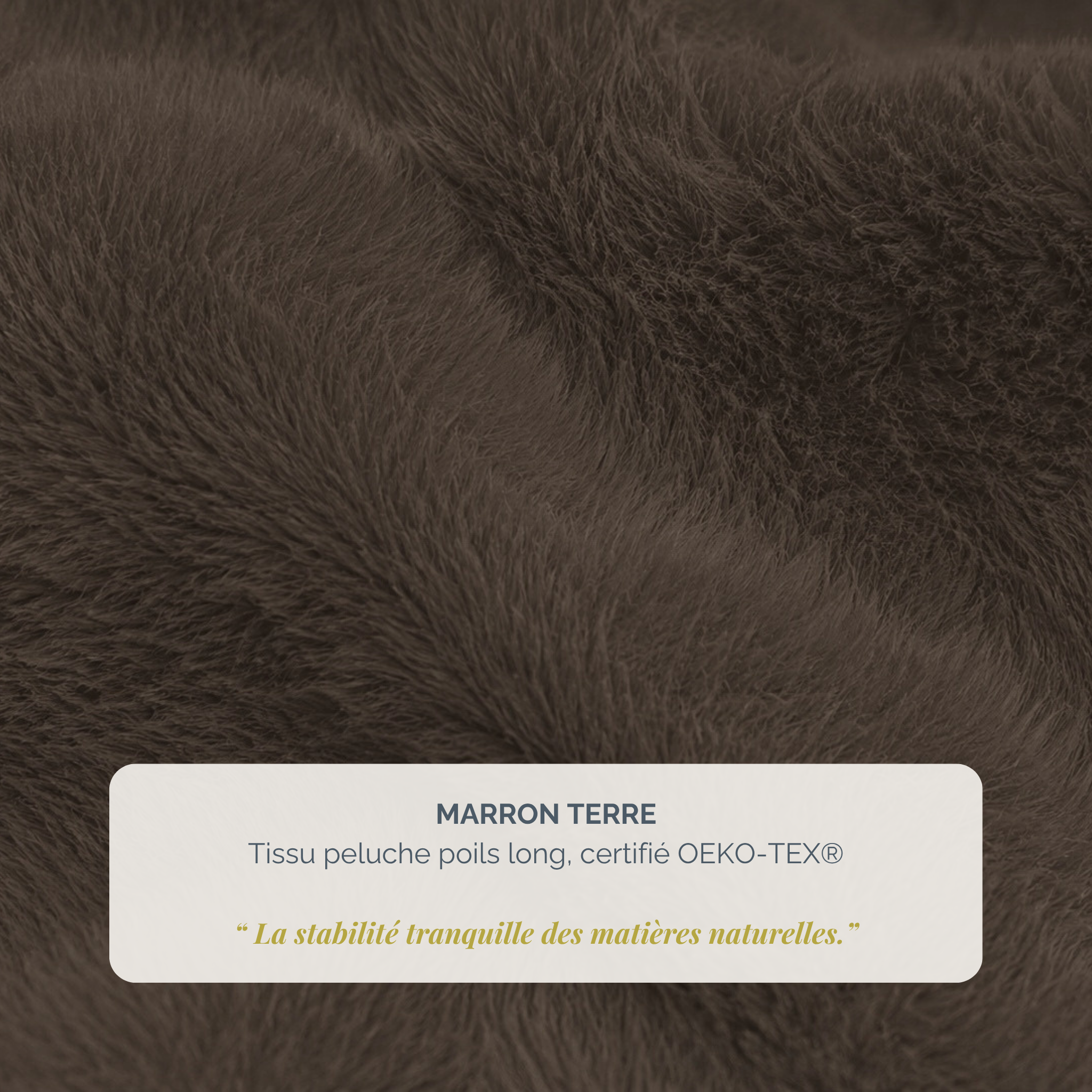 Lit coffre Steinkerque en tissu peluche à poil long marron Paname Avenue, détail de la texture du revêtement